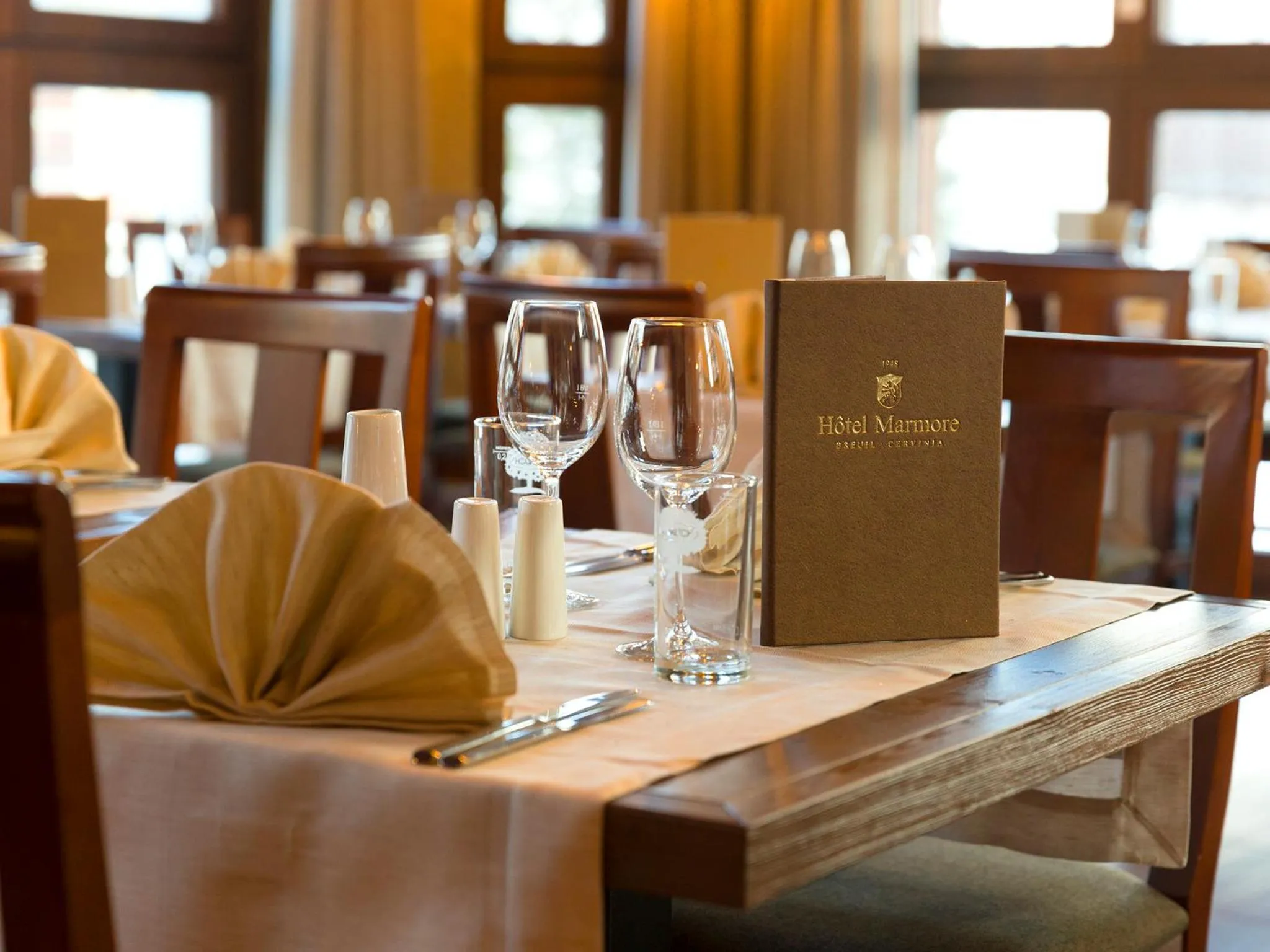 Restaurant/places to eat in Hotel Marmore