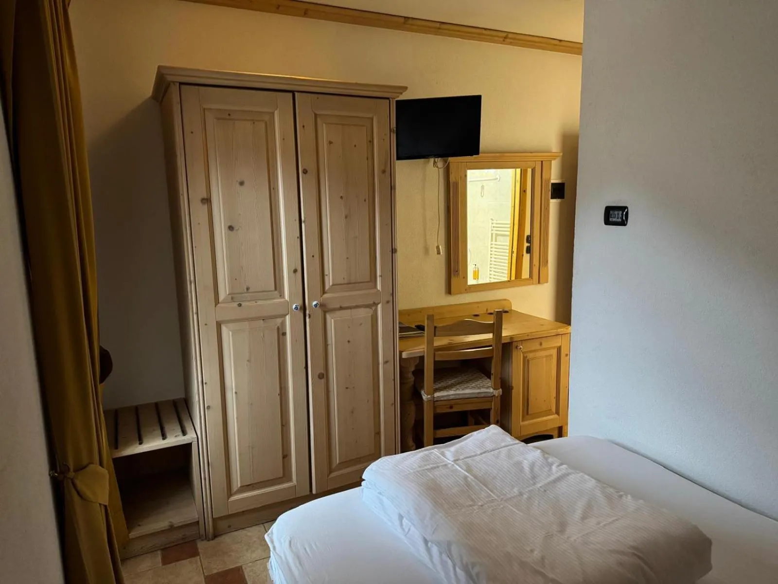 Hotel 2000