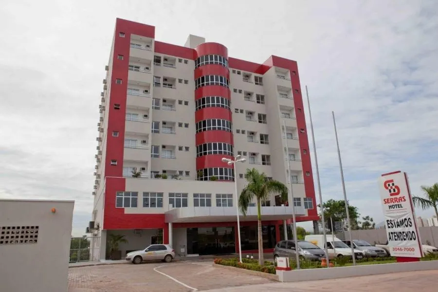 Facade/entrance in Serras Hotel