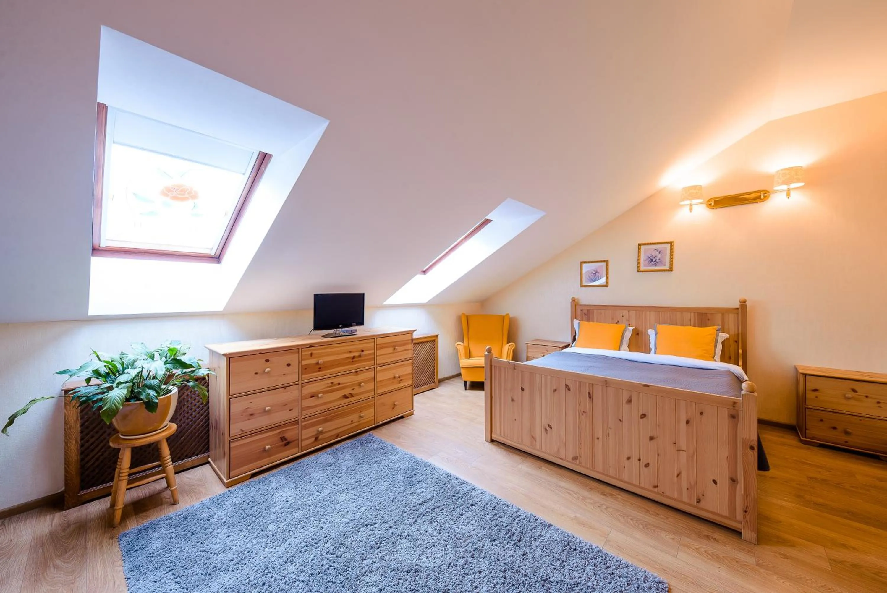 Decorative detail, Bed in Khreschatyk Suites