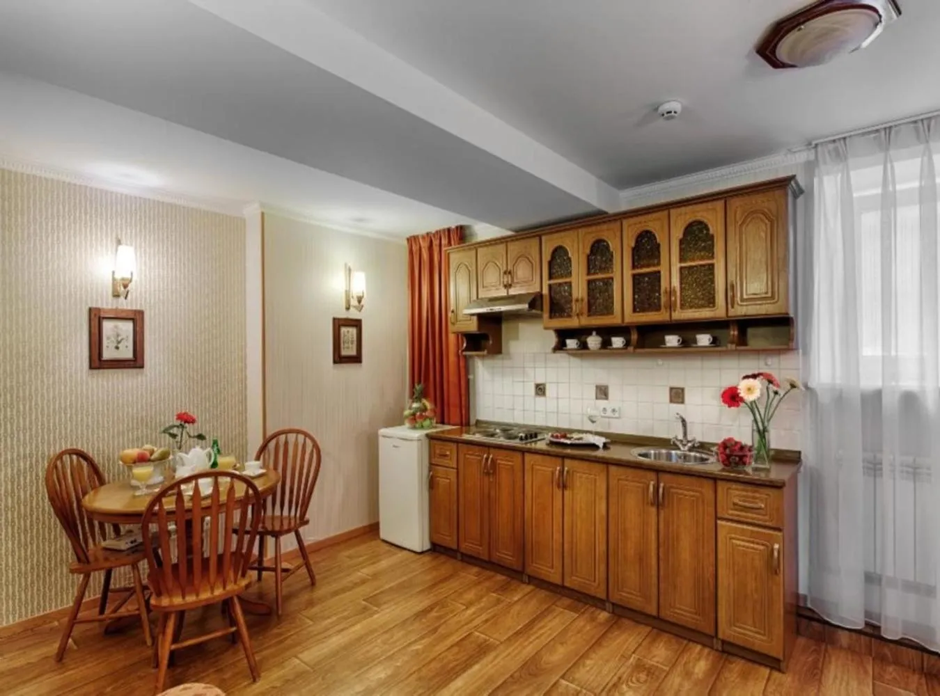 Property building in Khreschatyk Suites