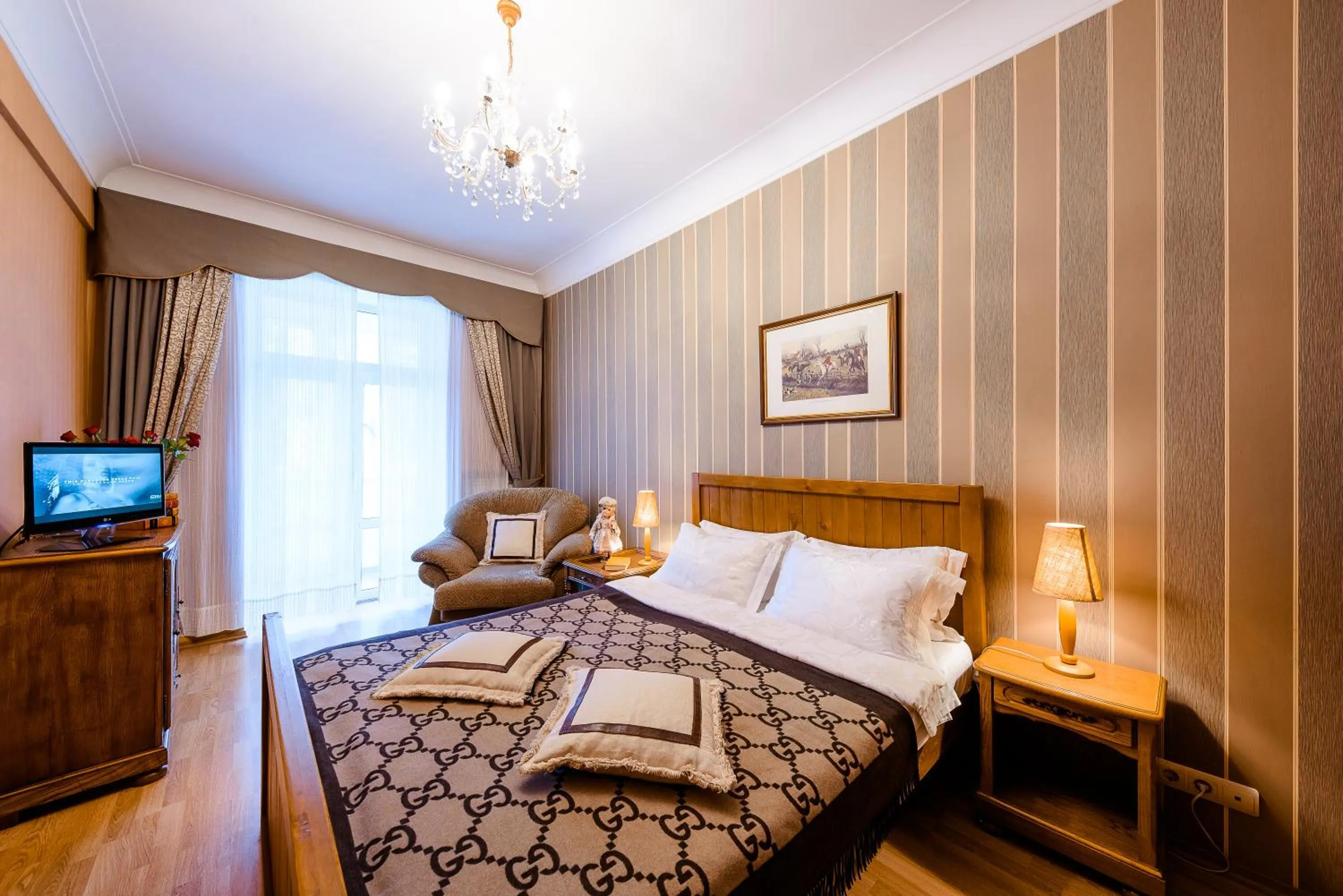 Bedroom, Bed in Khreschatyk Suites