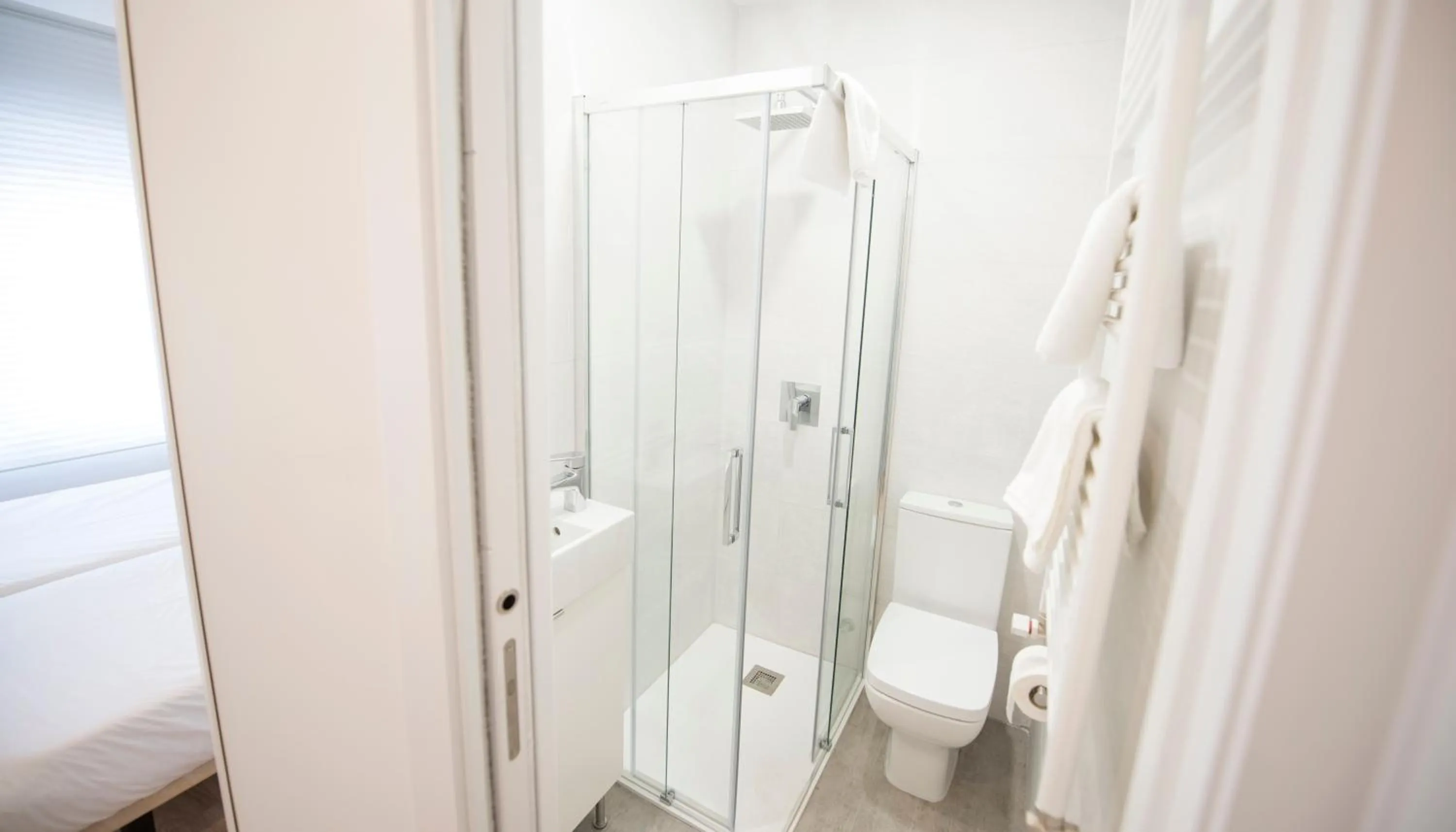 Shower in Happy Hostal Carrales