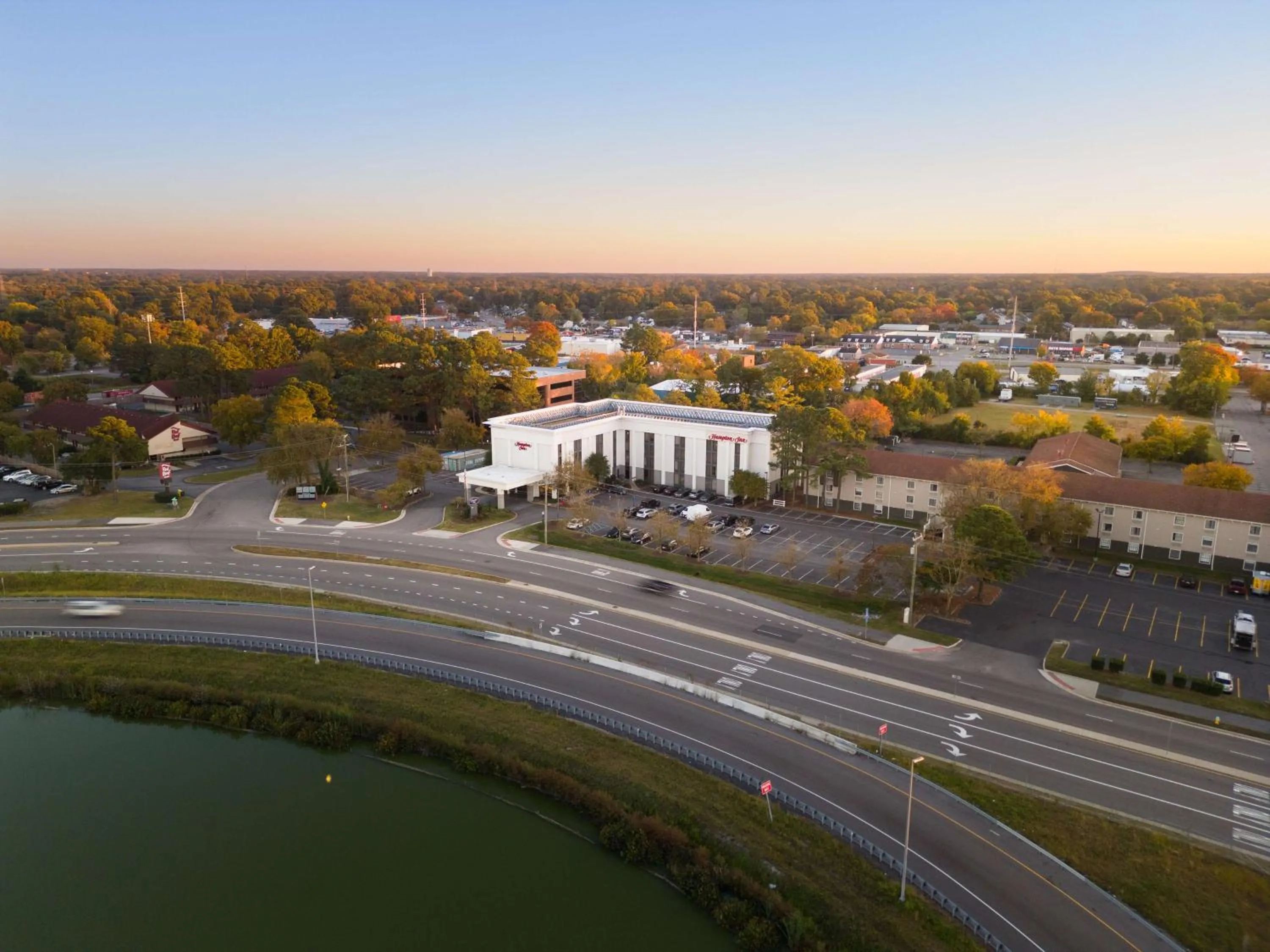 Property building in Hampton Inn Norfolk/Virginia Beach