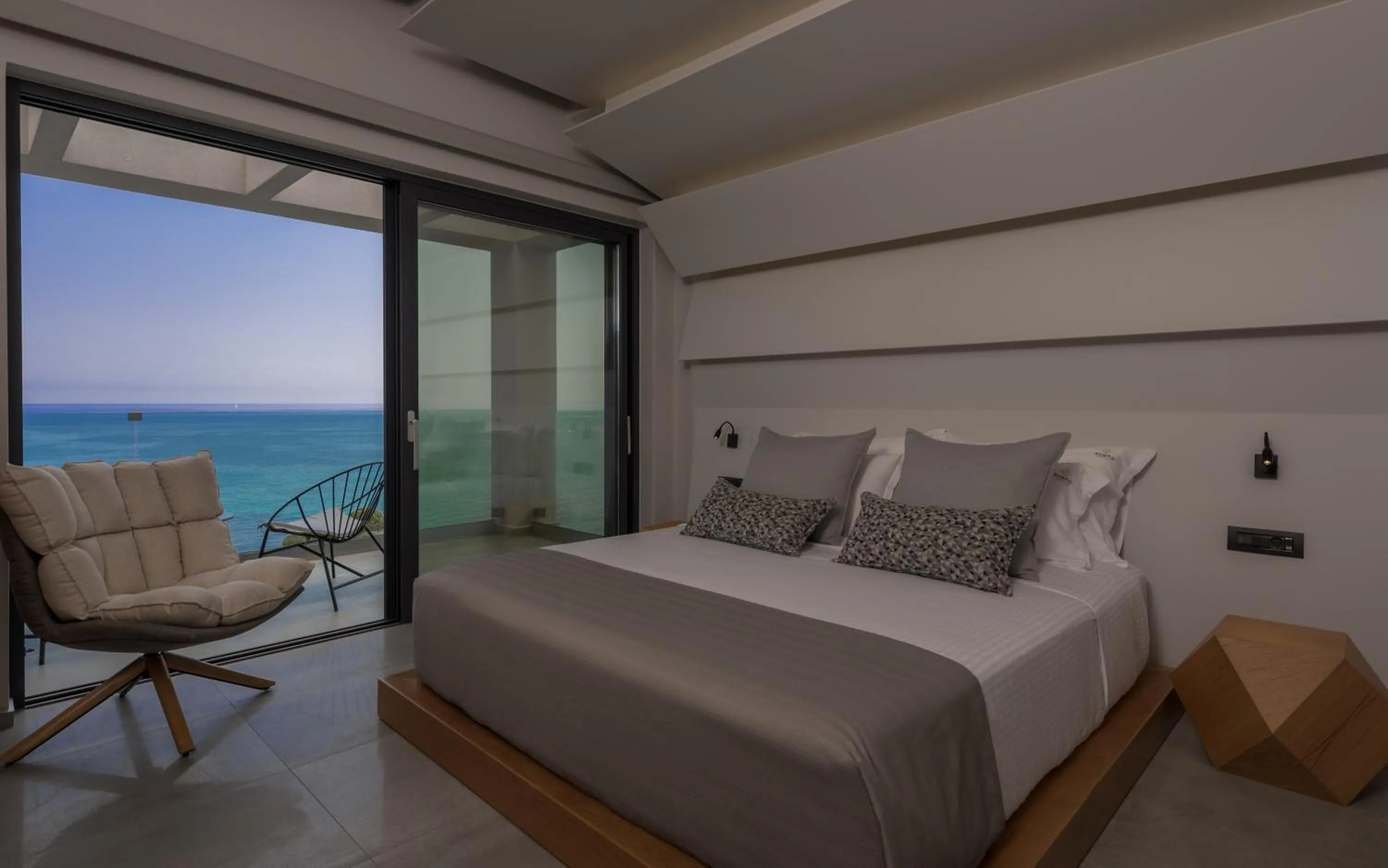 Bed in Sueño LUXURY VILLA, in Argasi 180 Iconic Sea View