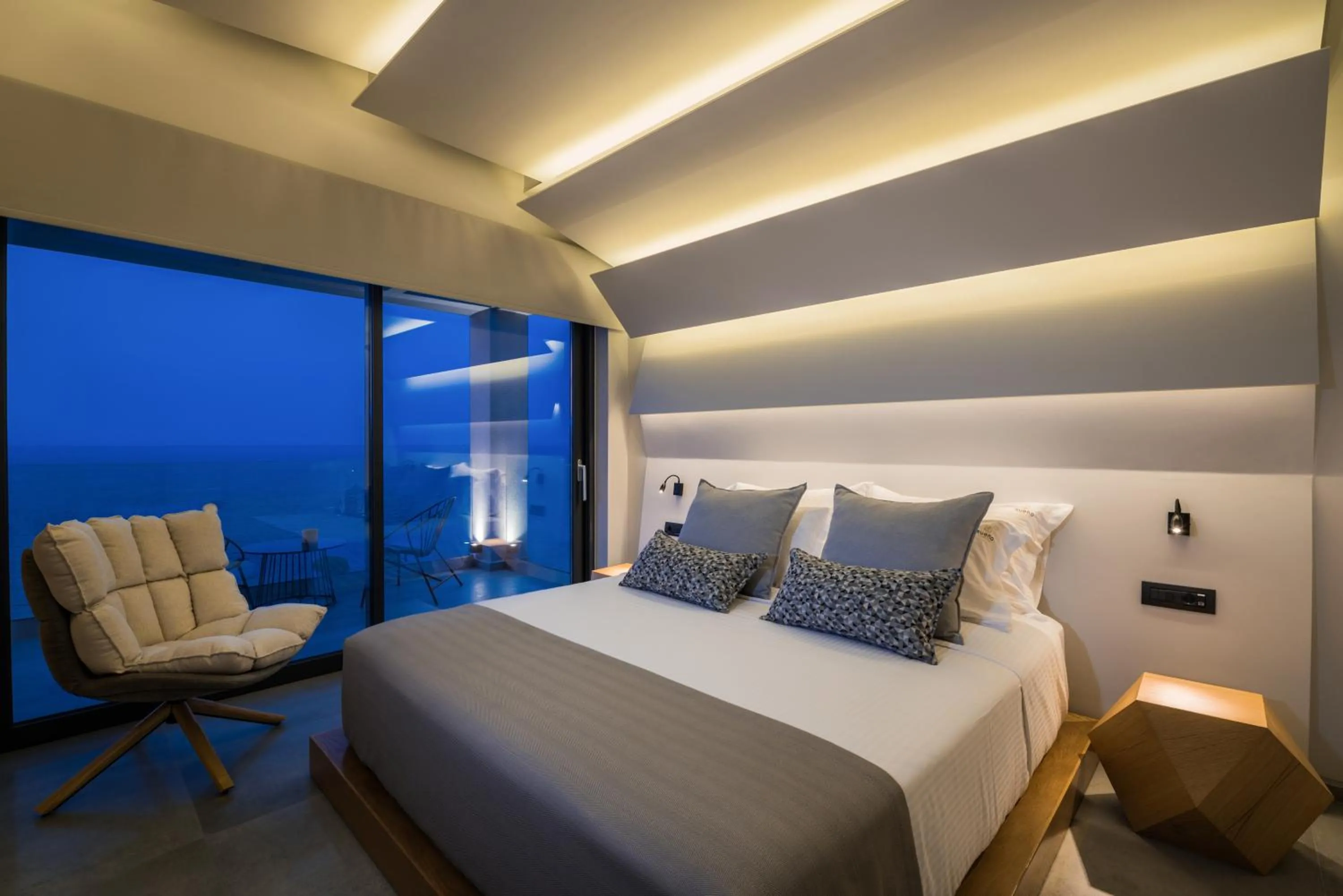 Bed in Sueño LUXURY VILLA, in Argasi 180 Iconic Sea View