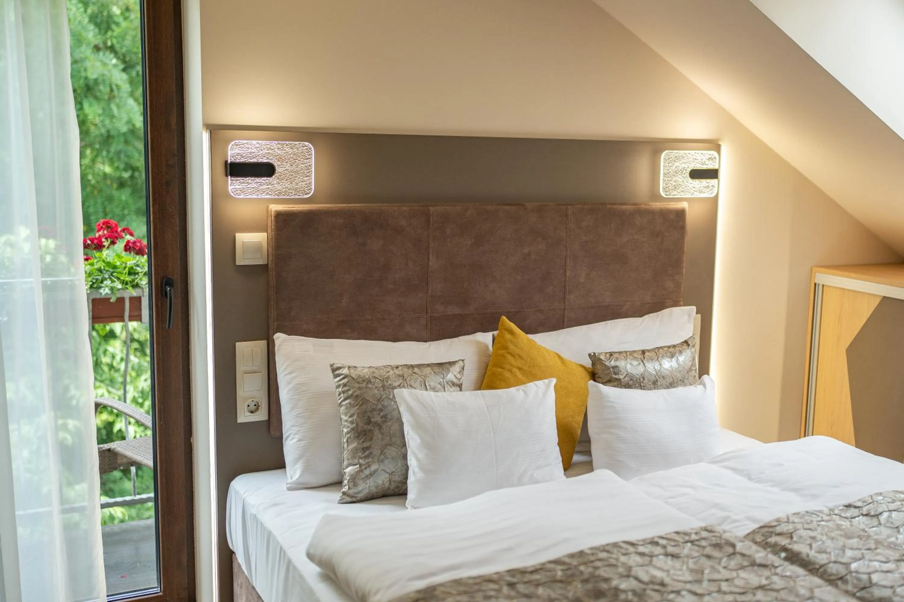 Bed in MeDoRa Park - Hotel MeDoRa***