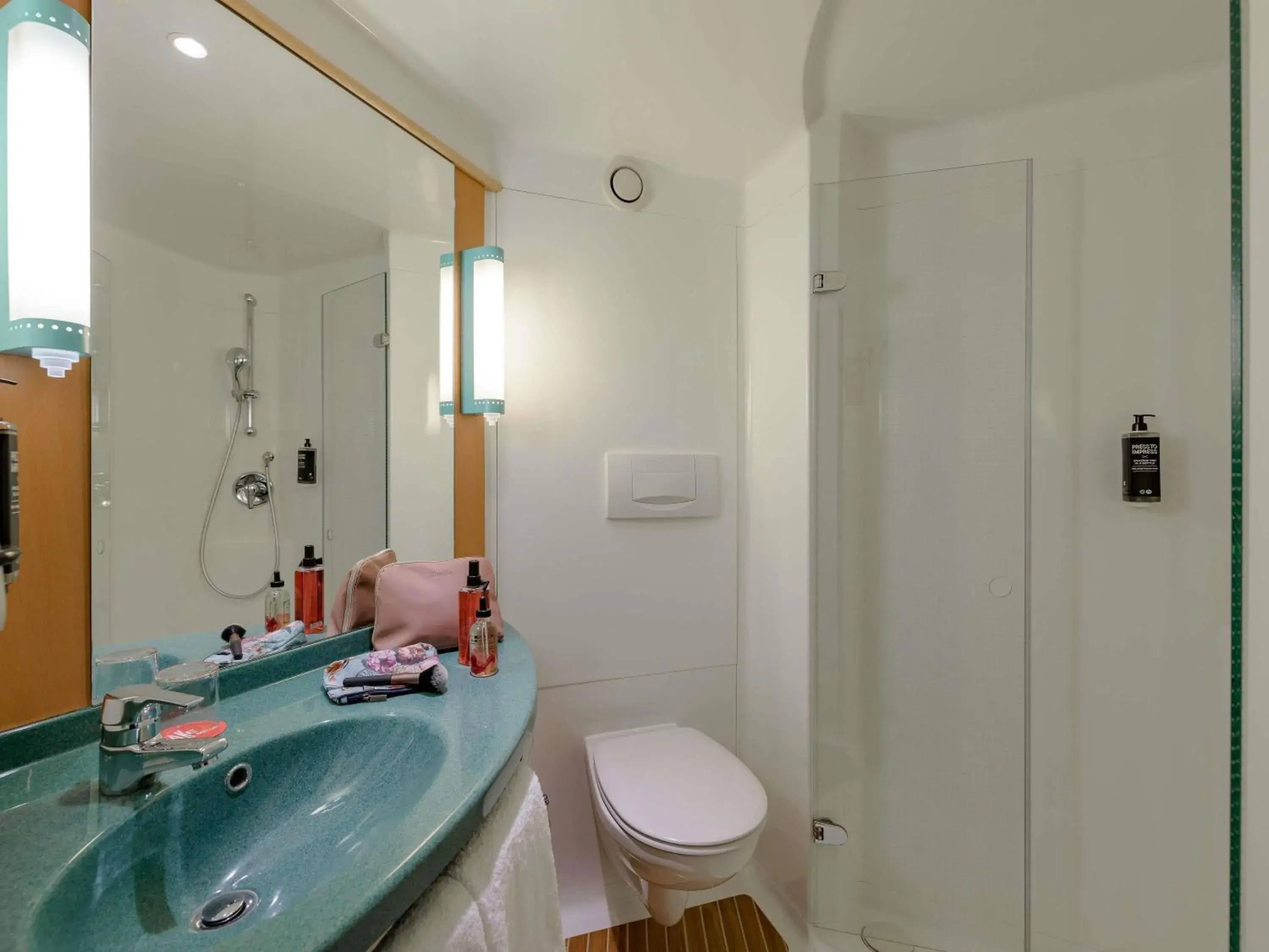 Twin Room in ibis Heilbronn City Twin Room in ibis Heilbronn City