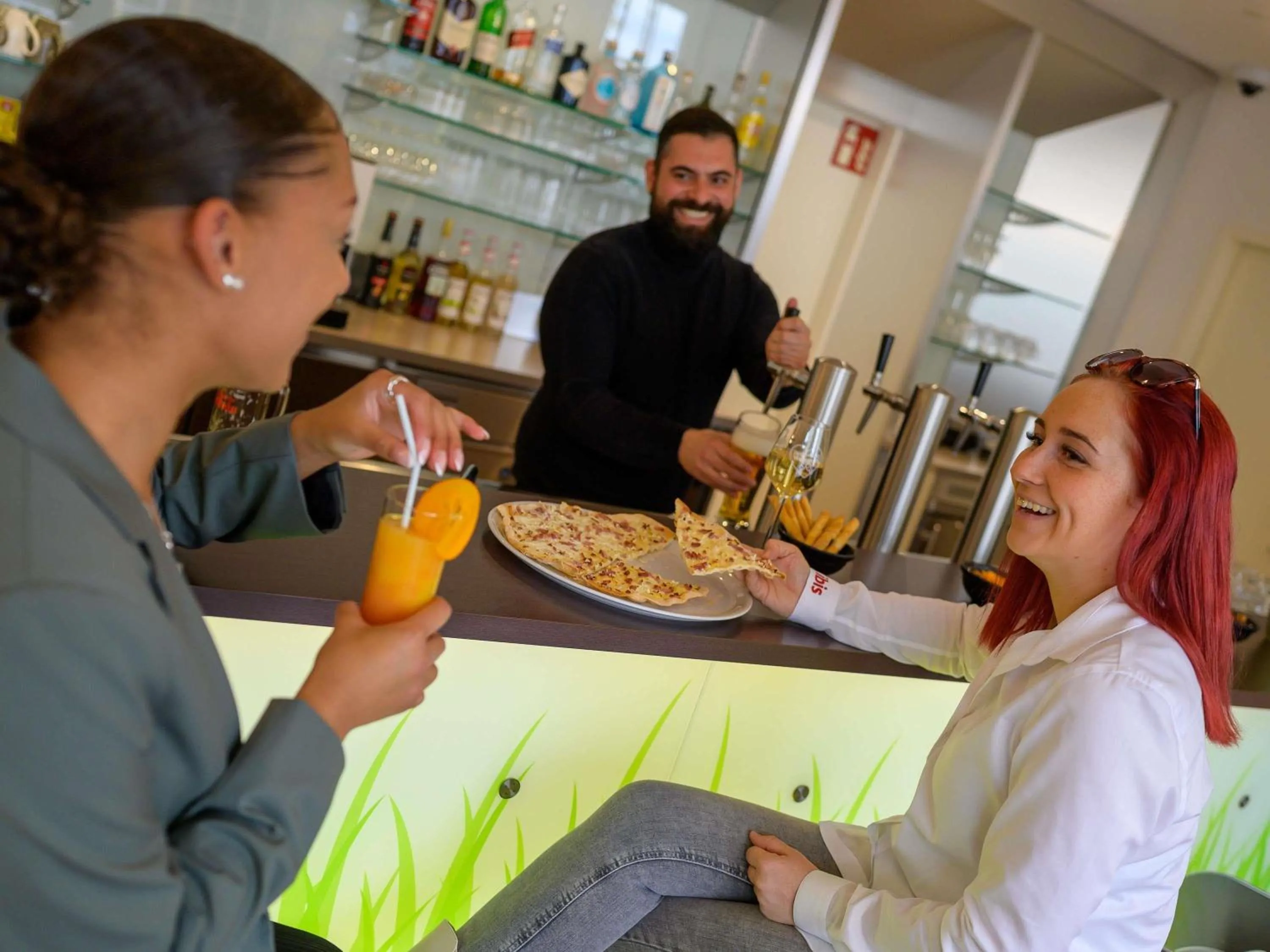 Lounge or bar in ibis Heilbronn City