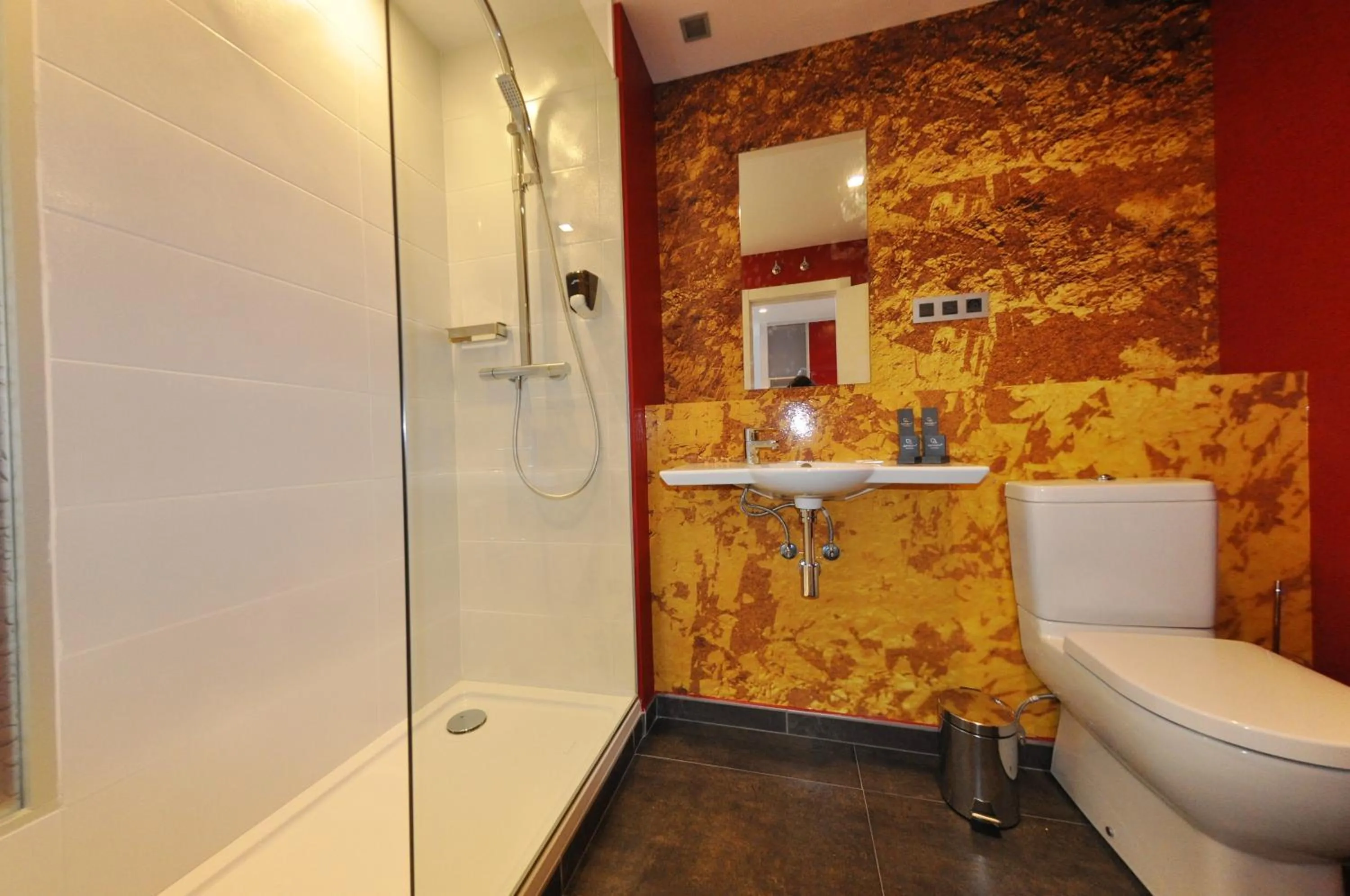 Shower in Rincón del Nazareno