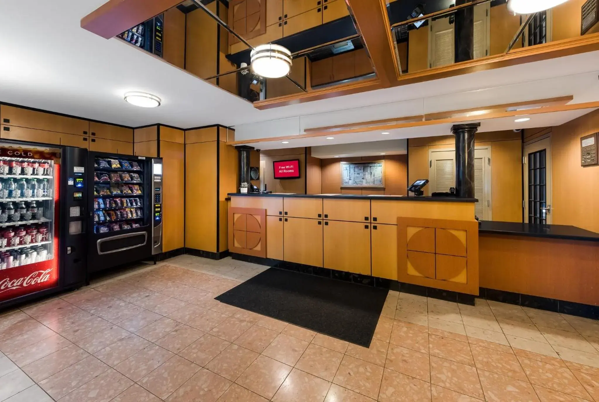 Lobby or reception in Red Roof Inn PLUS+ Columbus Downtown - Convention Center Lobby or reception in Red Roof Inn PLUS+ Columbus Downtown - Convention Center