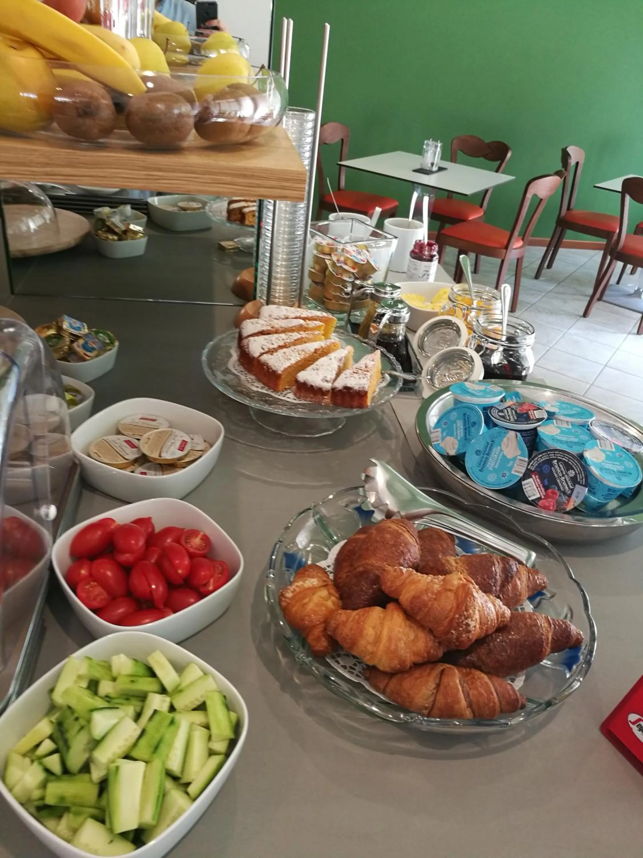 Buffet breakfast in Hotel Caracas