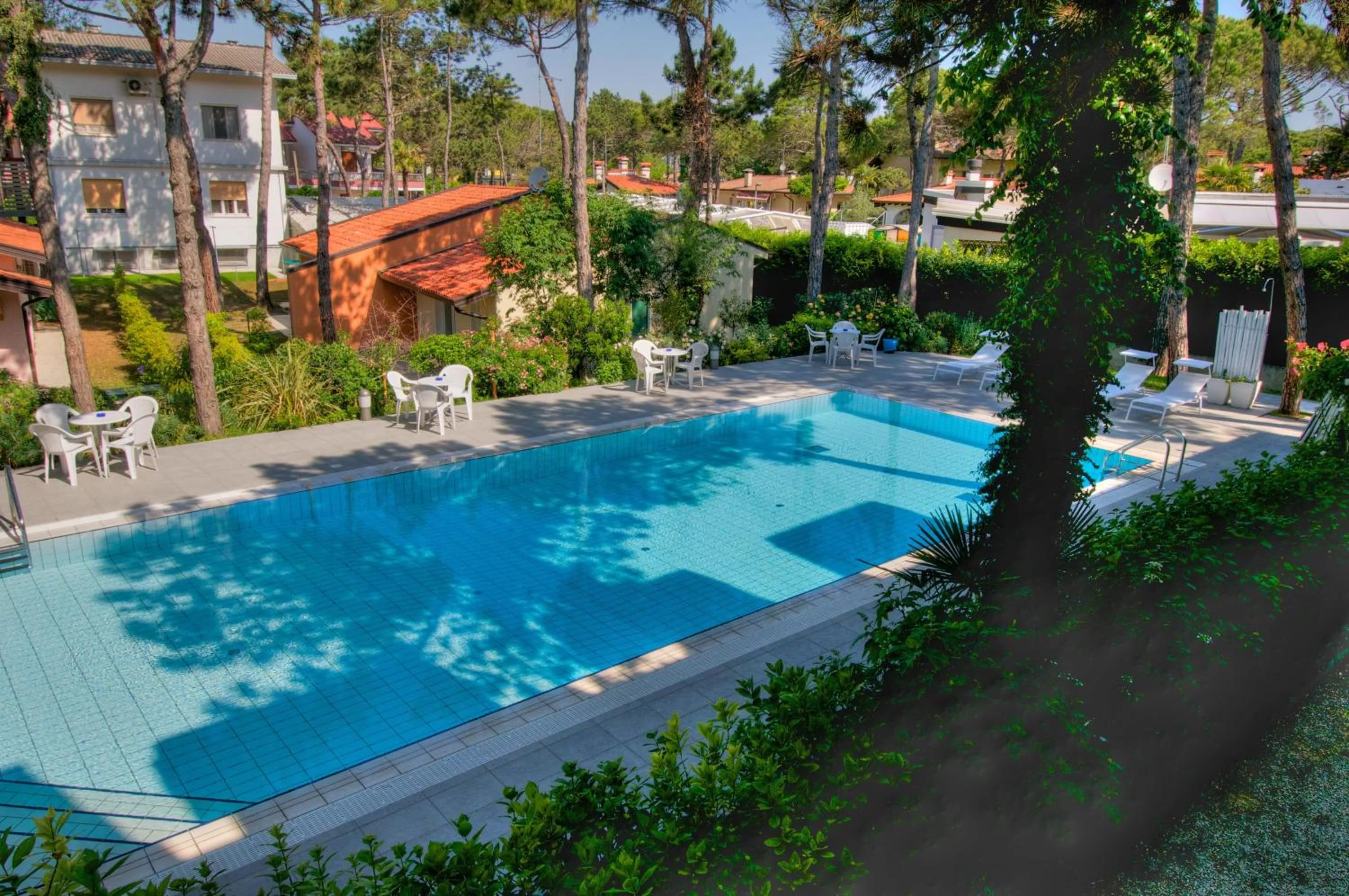 Pool view in Hotel Caracas
