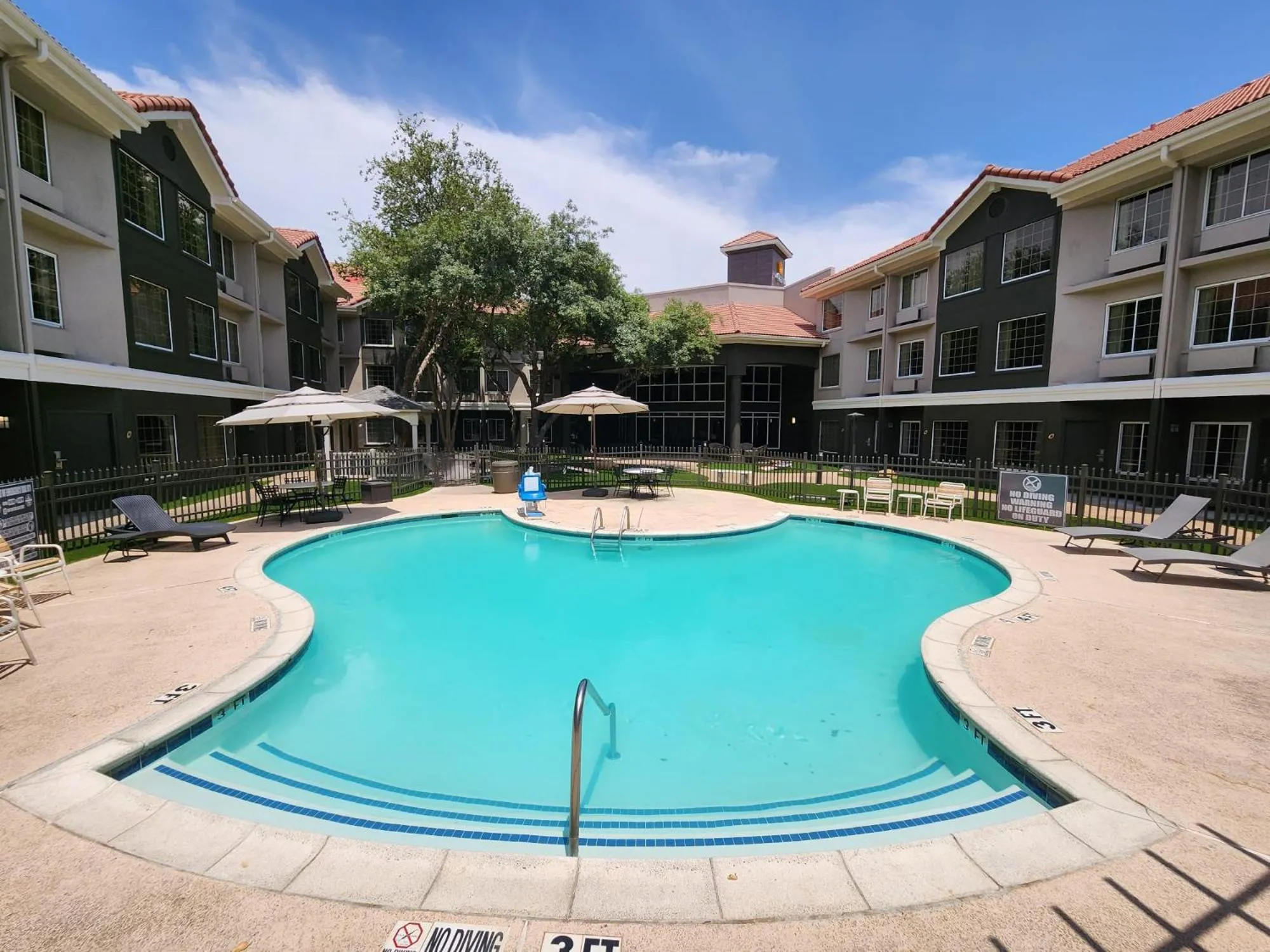 Swimming pool in La Quinta by Wyndham Dallas - Addison Galleria