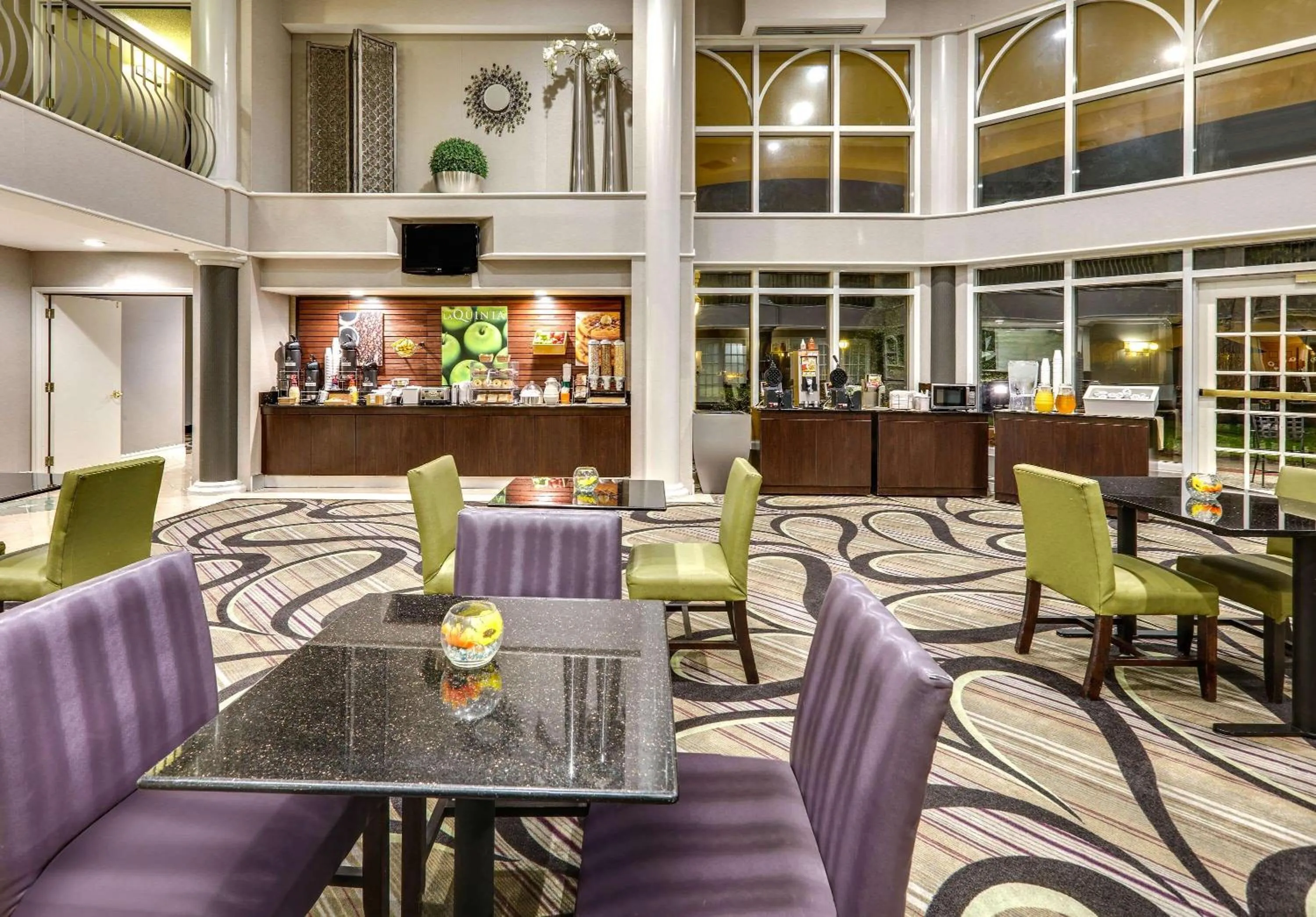 Restaurant/places to eat in La Quinta by Wyndham Dallas - Addison Galleria