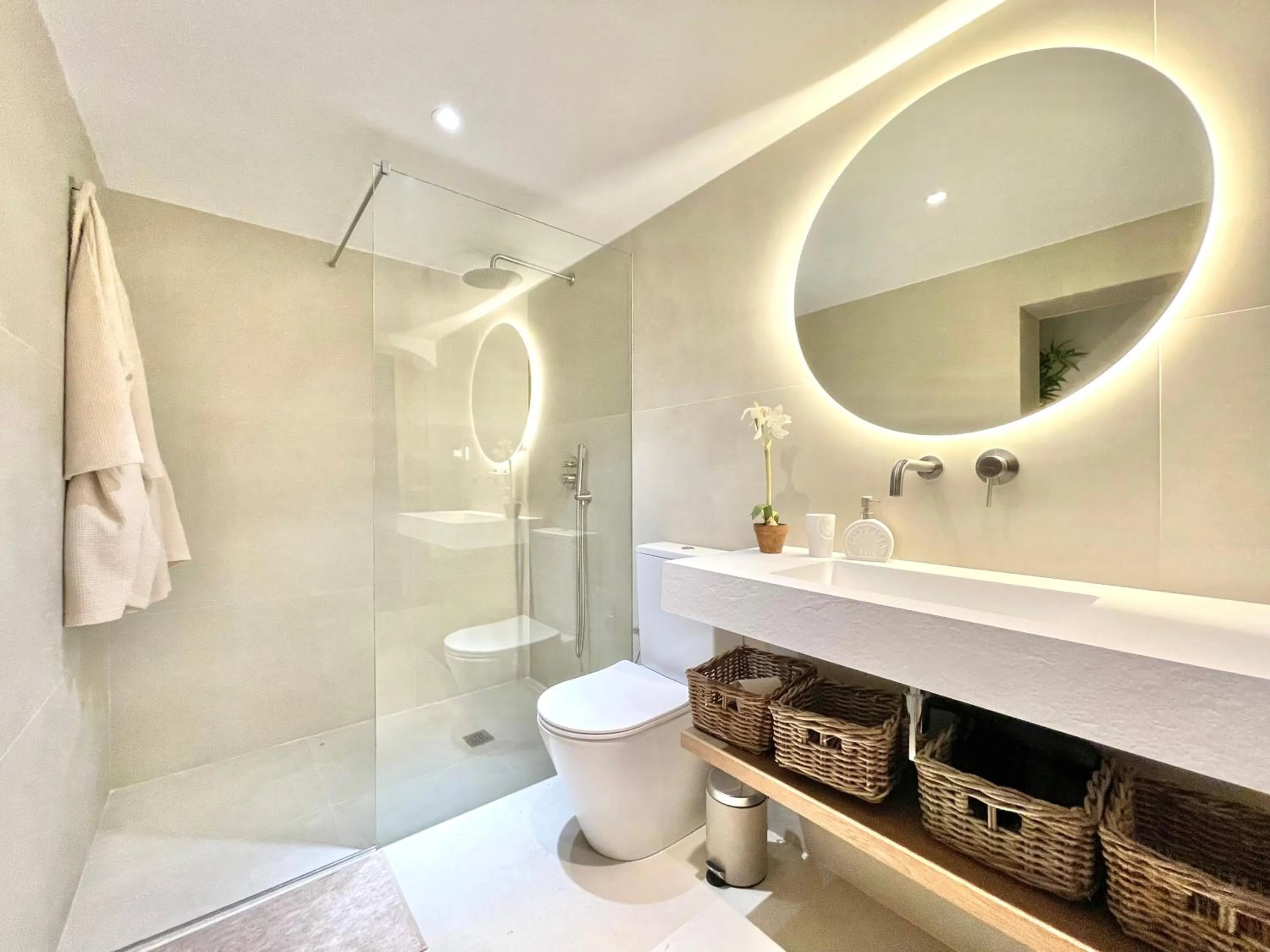 Bathroom in Comarquinal Bioresort Penedes