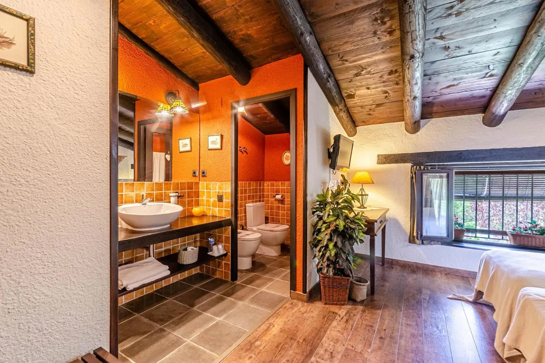 Superior Twin Room in Comarquinal Bioresort Penedes Superior Twin Room in Comarquinal Bioresort Penedes