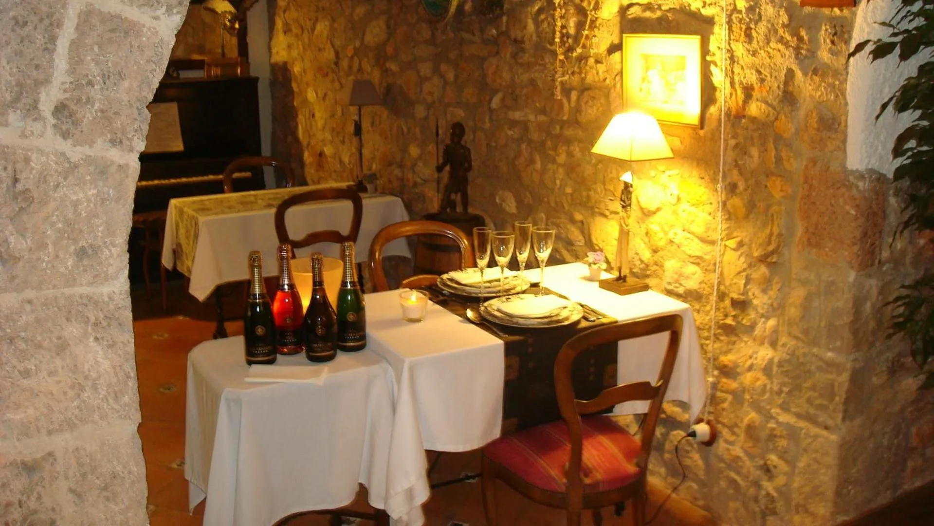 Restaurant/places to eat in Comarquinal Bioresort Penedes