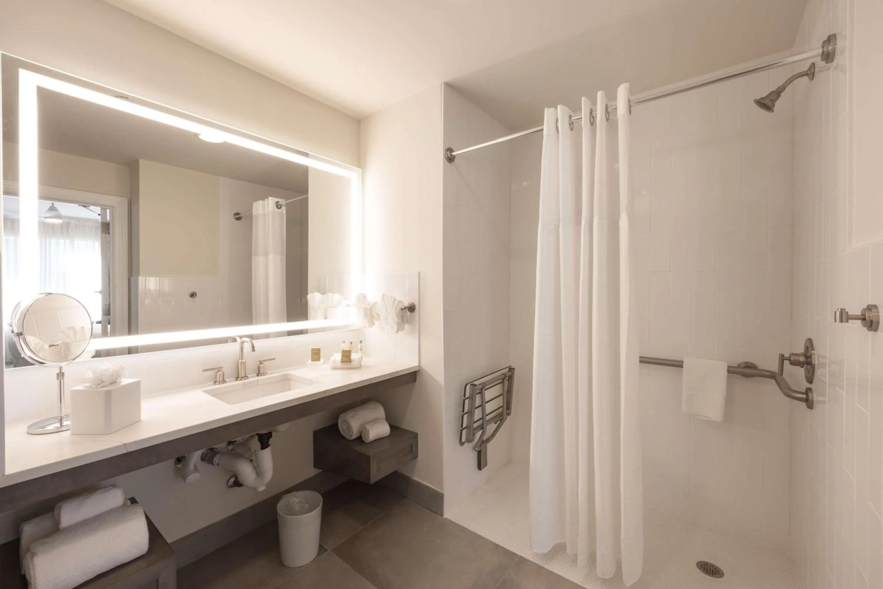 Bathroom in Homewood Suites by Hilton Palm Beach Gardens