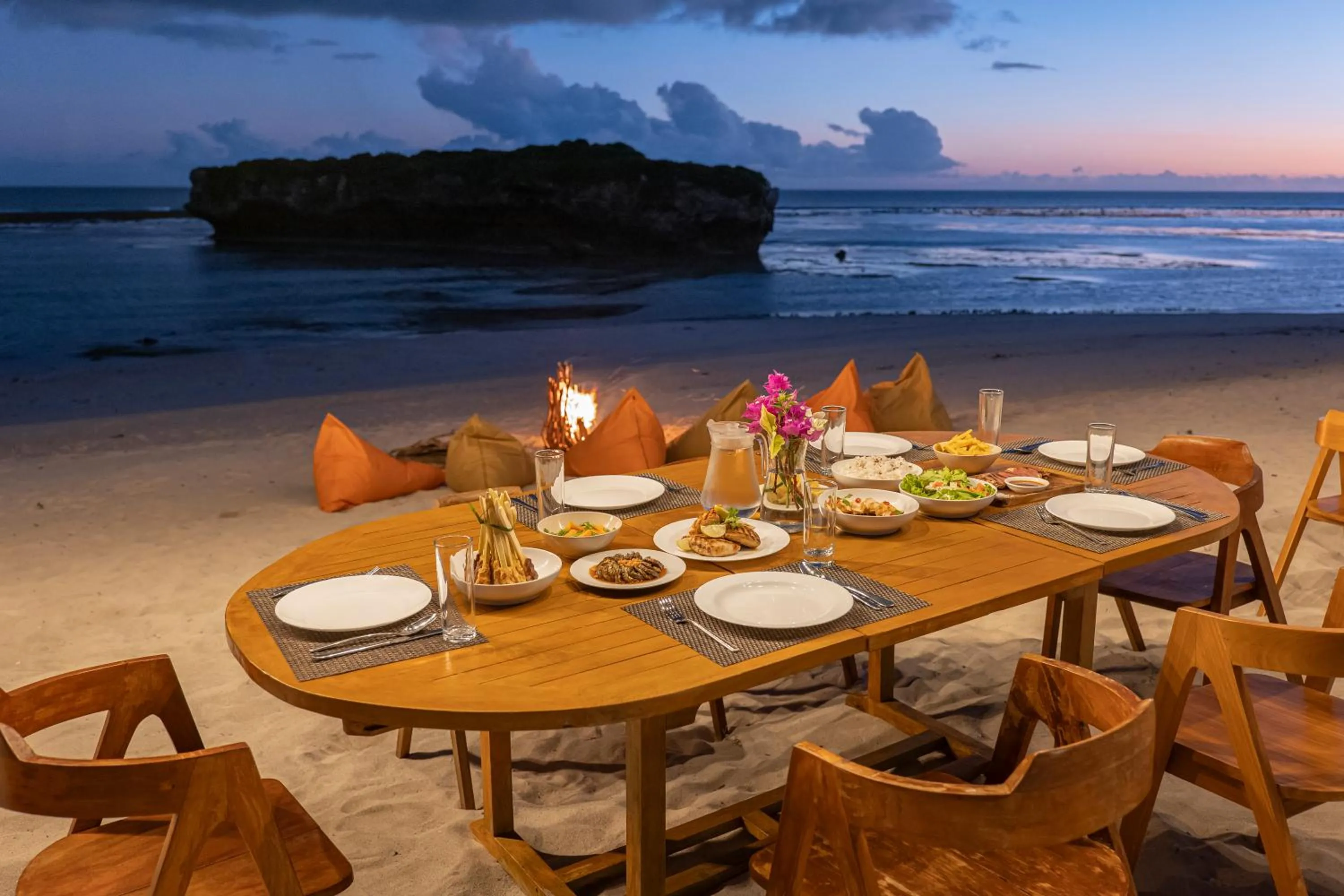 Restaurant/places to eat in Manduna Resort