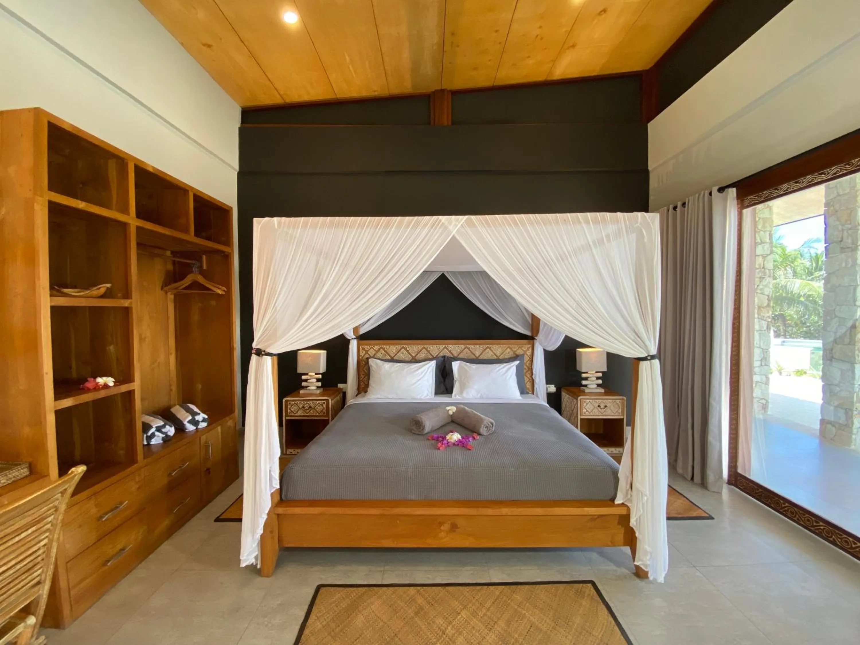 Bed in Manduna Resort