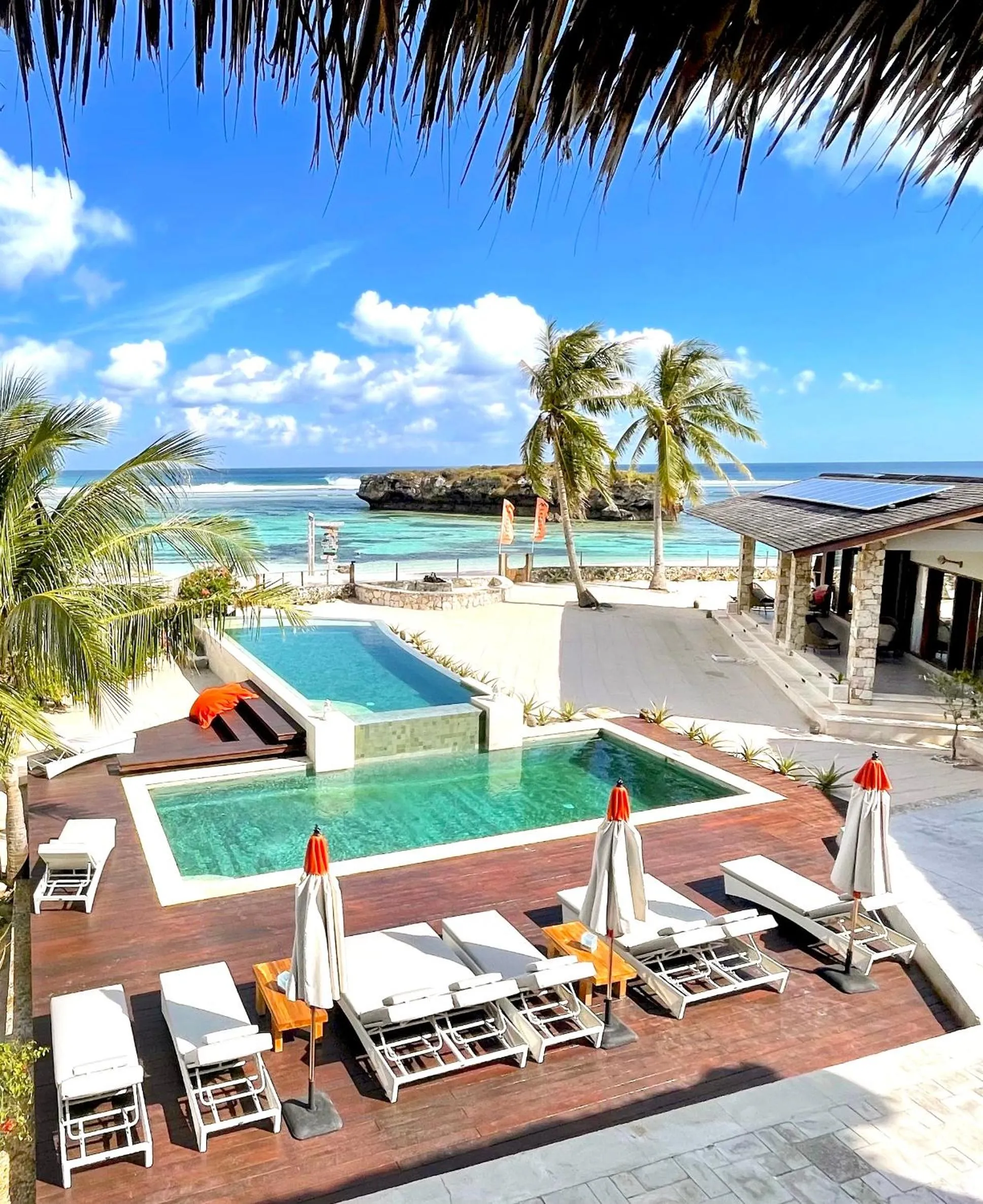 Beach in Manduna Resort