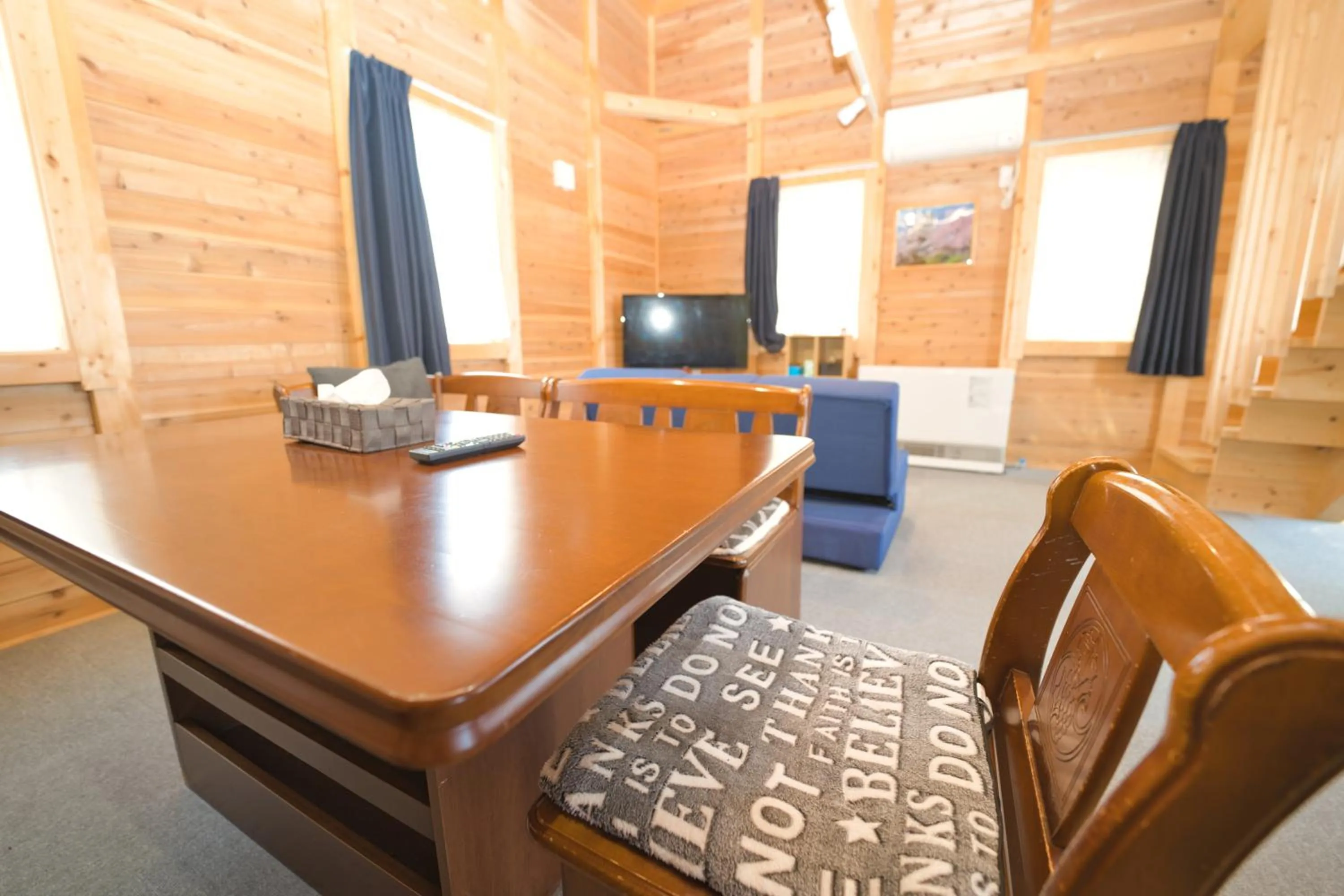 Dining area in LAKE TOYA Logde SIGRA
