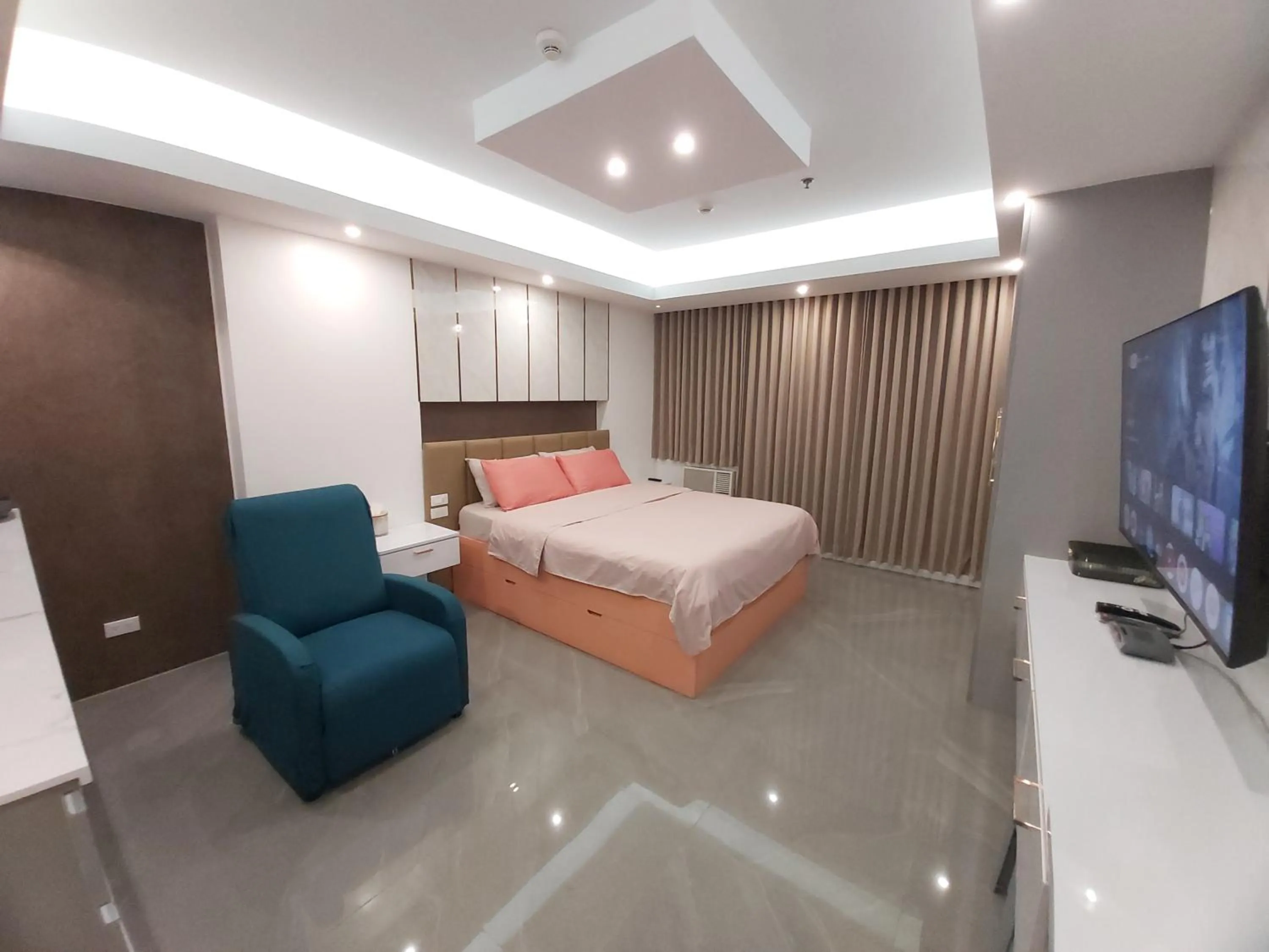 Bed in Azure Urban Resort Staycation