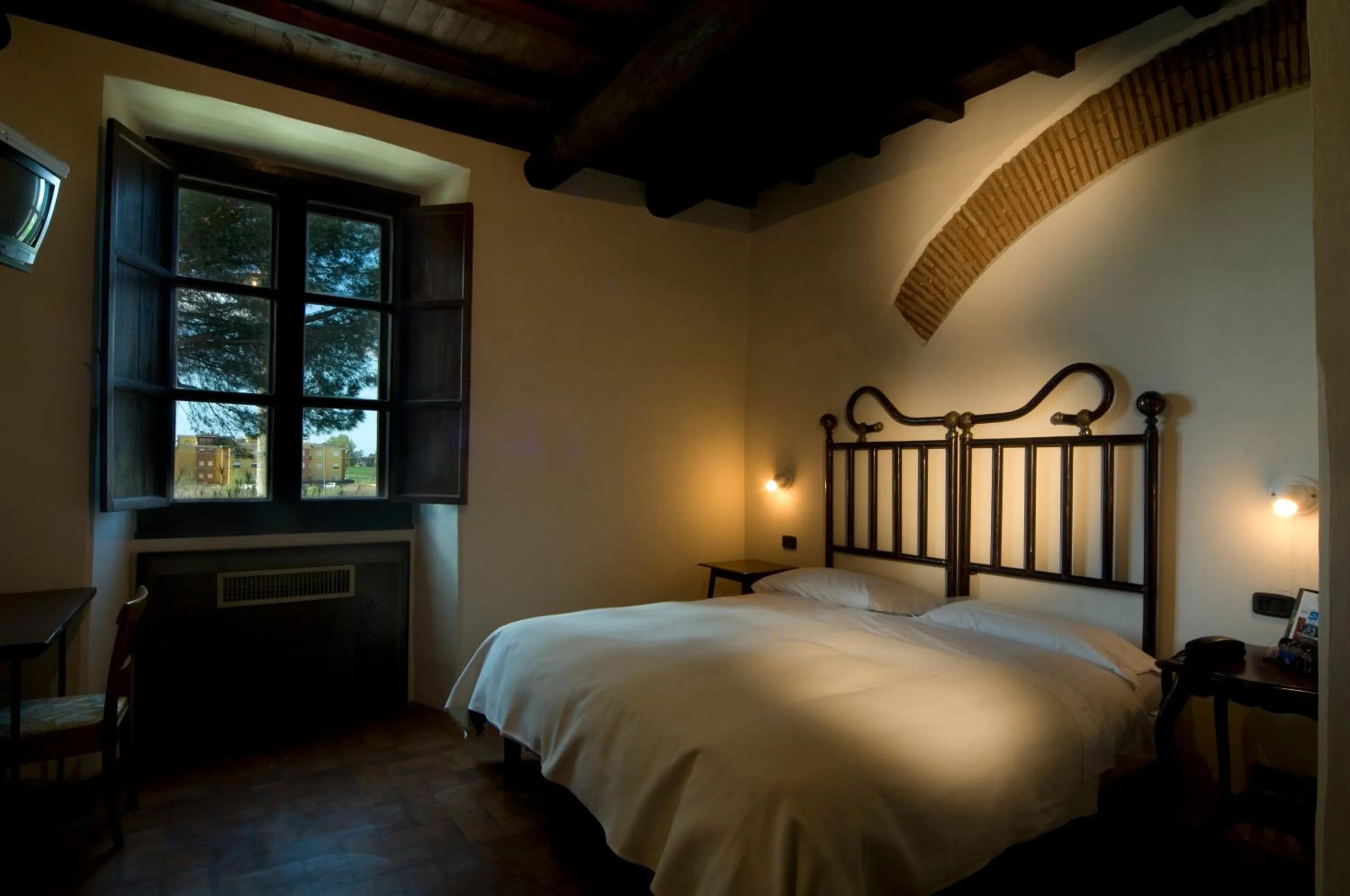 Photo of the whole room, Bed in Foro Appio Mansio Hotel
