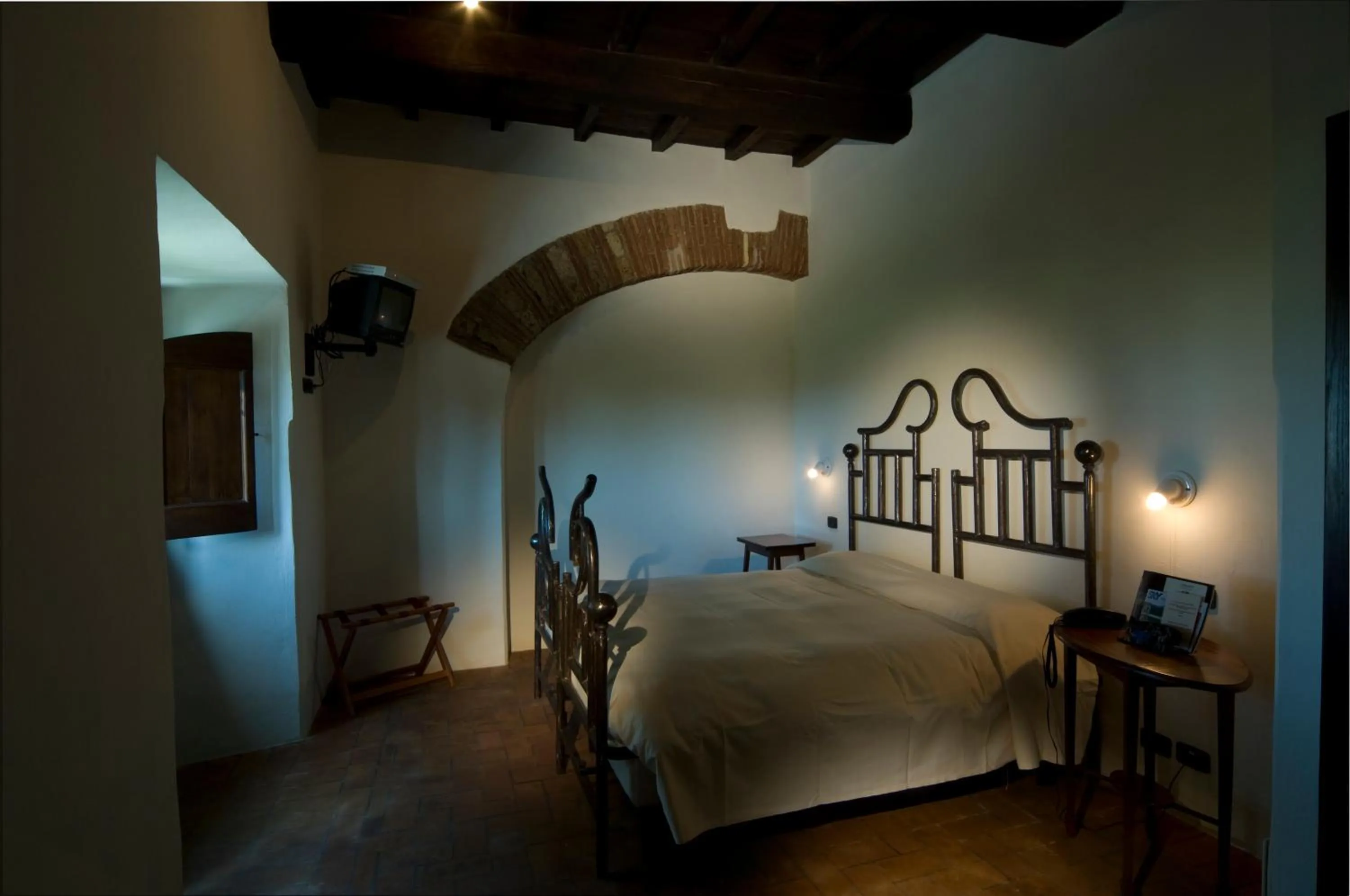 Photo of the whole room, Bed in Foro Appio Mansio Hotel
