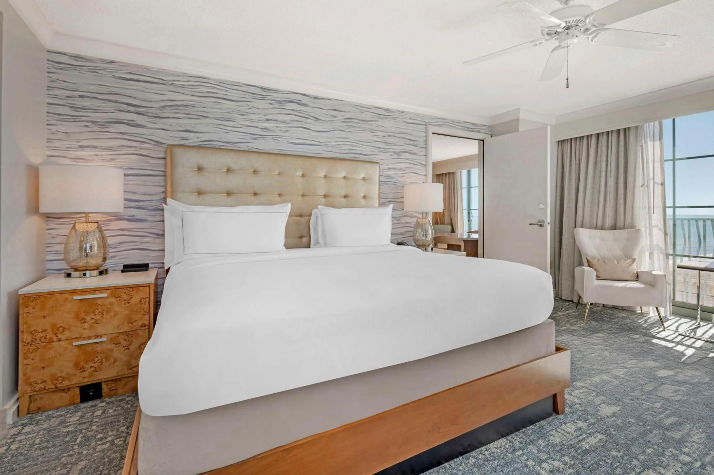 Bed in Hilton Virginia Beach Oceanfront