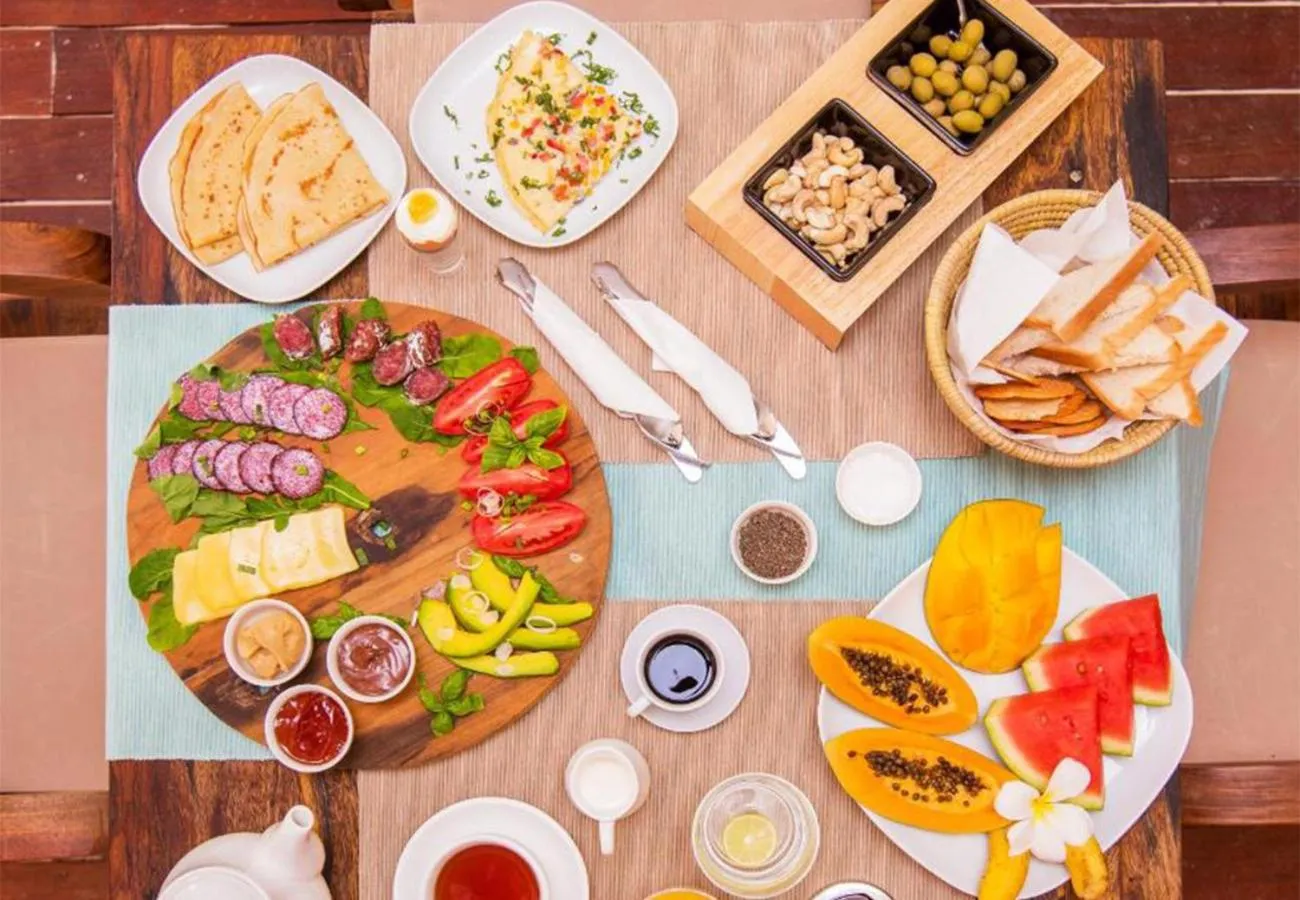 Restaurant/places to eat in Clove Island Villas & Spa