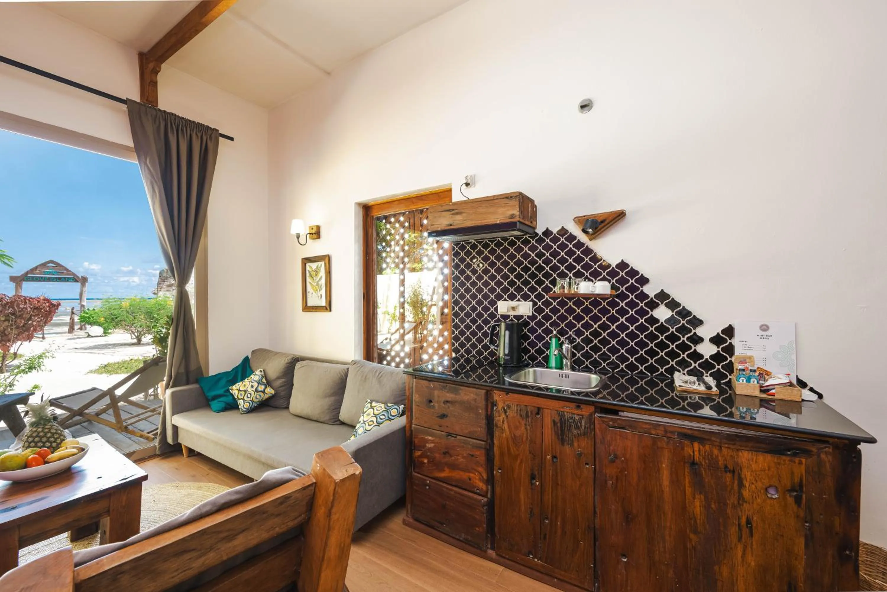 Kitchen or kitchenette in Clove Island Villas & Spa