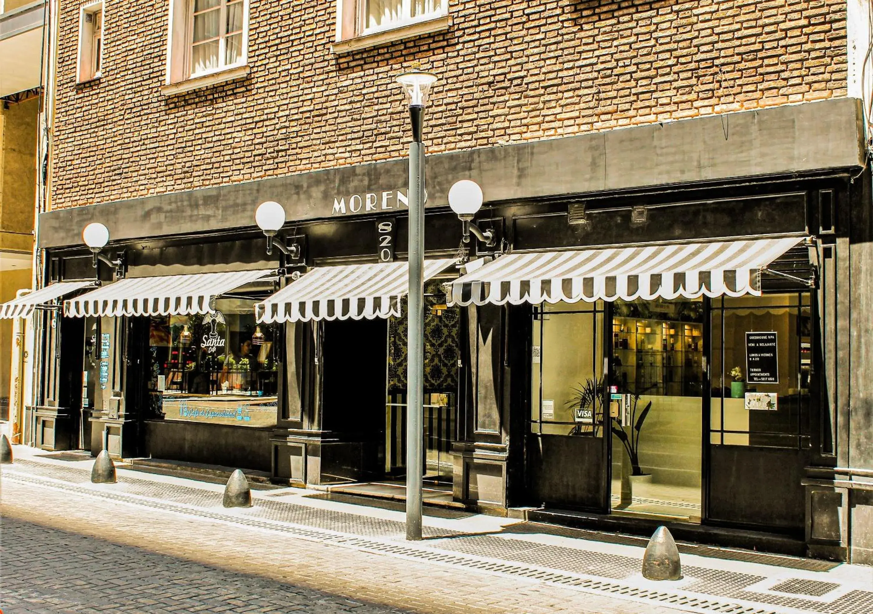 Property building in Moreno 820 by DOT Suites Property building in Moreno 820 by DOT Suites