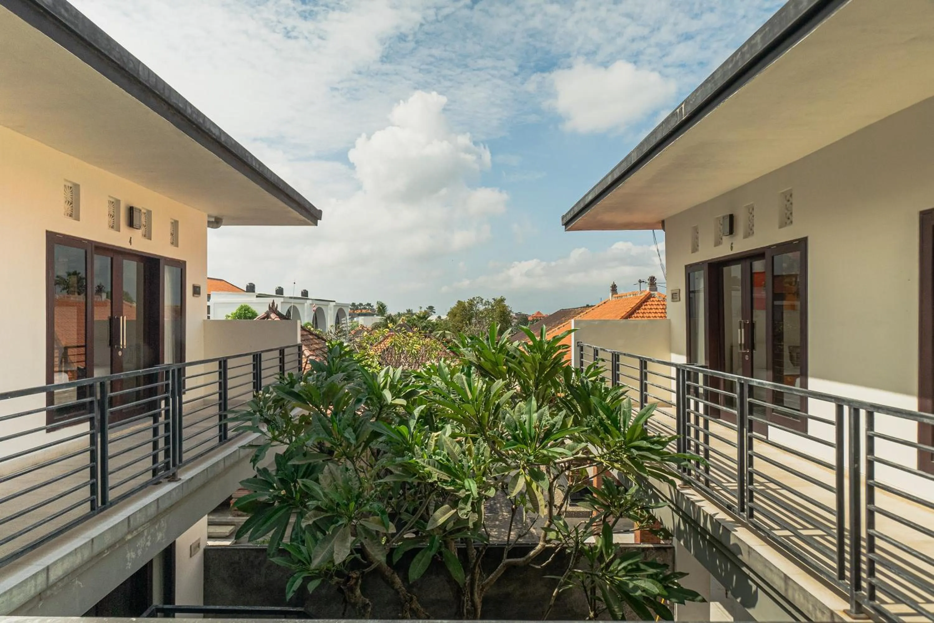 Property building in Azalea Homestay & Villa