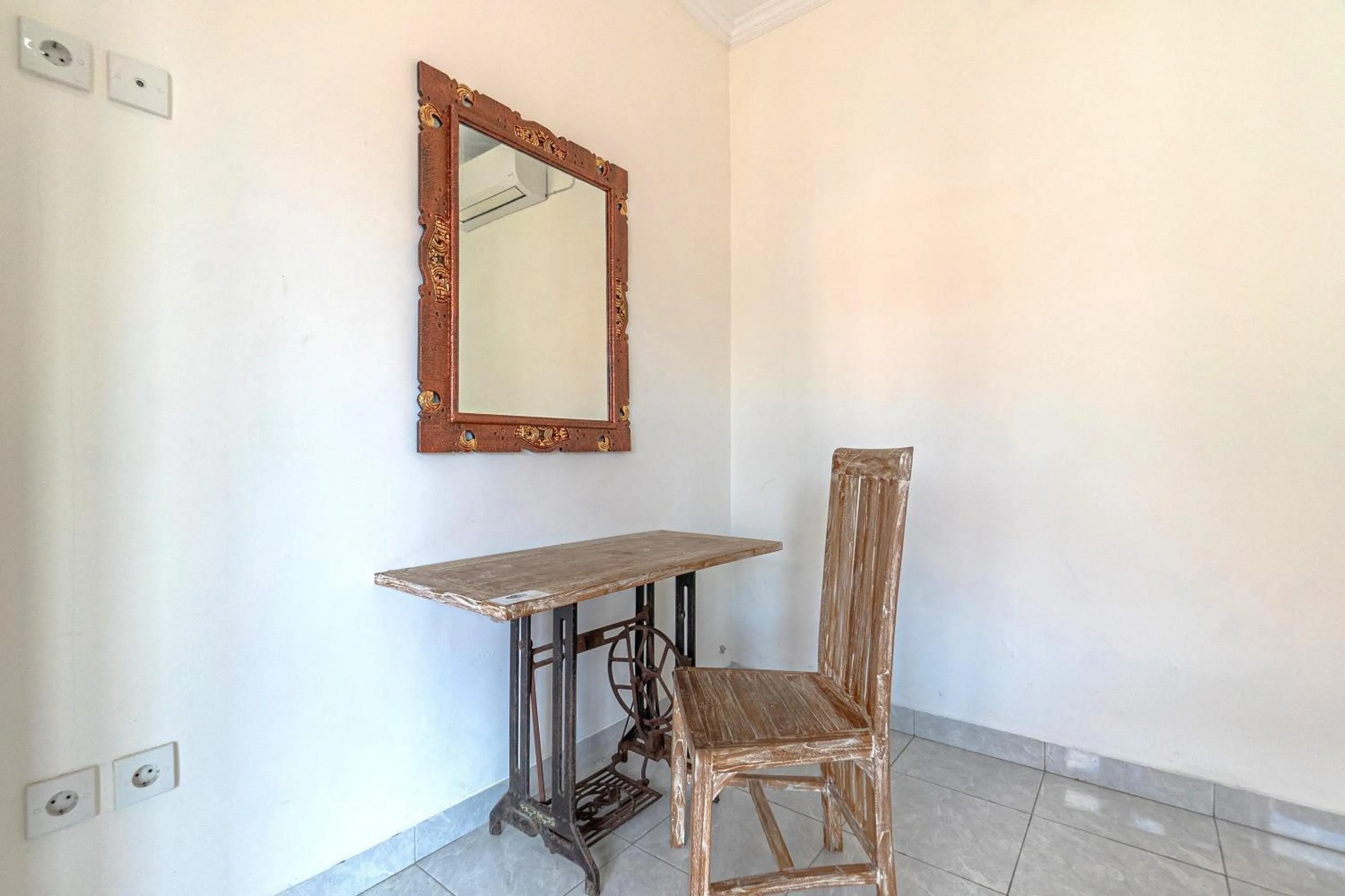 Bedroom in Azalea Homestay & Villa