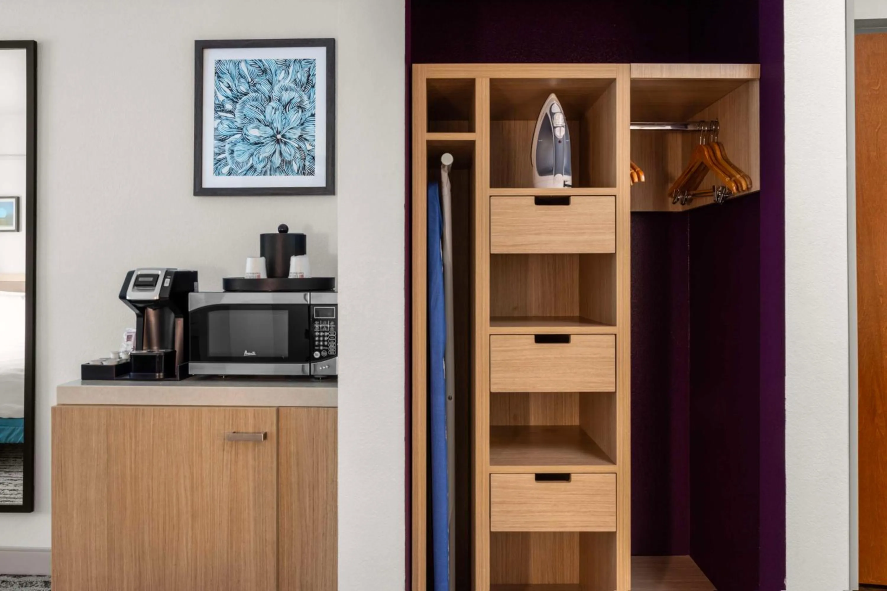 Photo of the whole room in Hilton Garden Inn West Palm Beach Airport