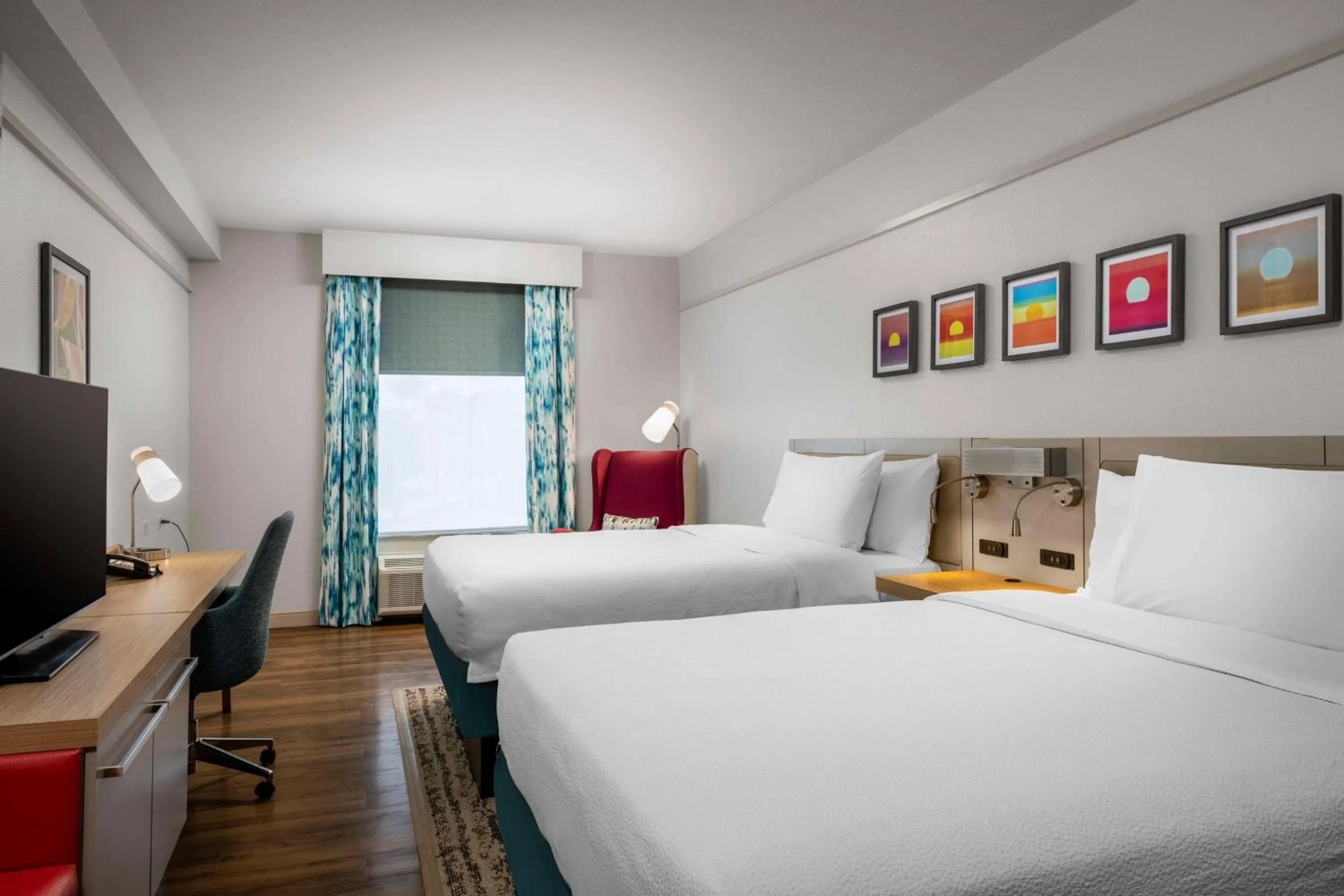 Bed in Hilton Garden Inn West Palm Beach Airport