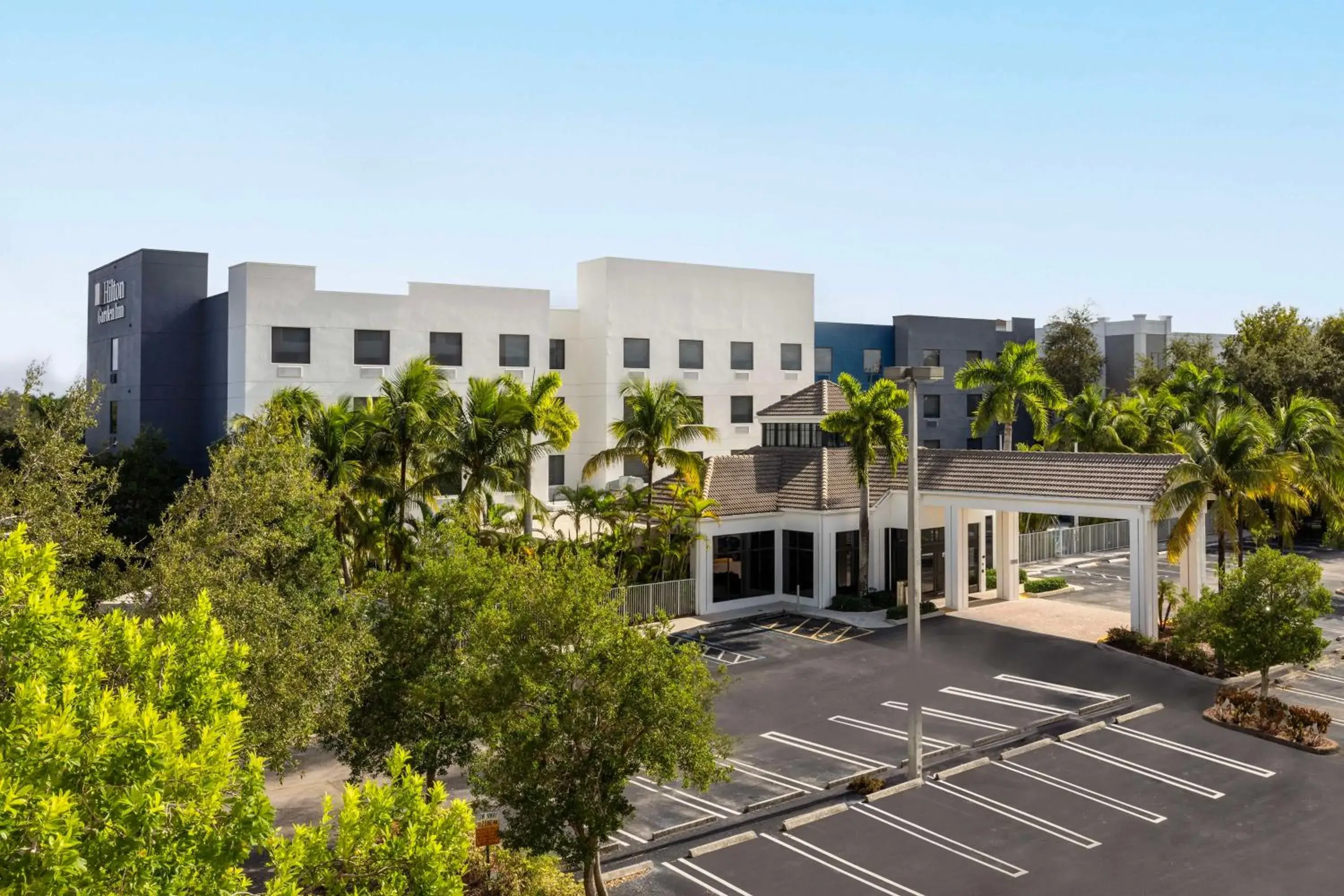 Property building in Hilton Garden Inn West Palm Beach Airport Property building in Hilton Garden Inn West Palm Beach Airport