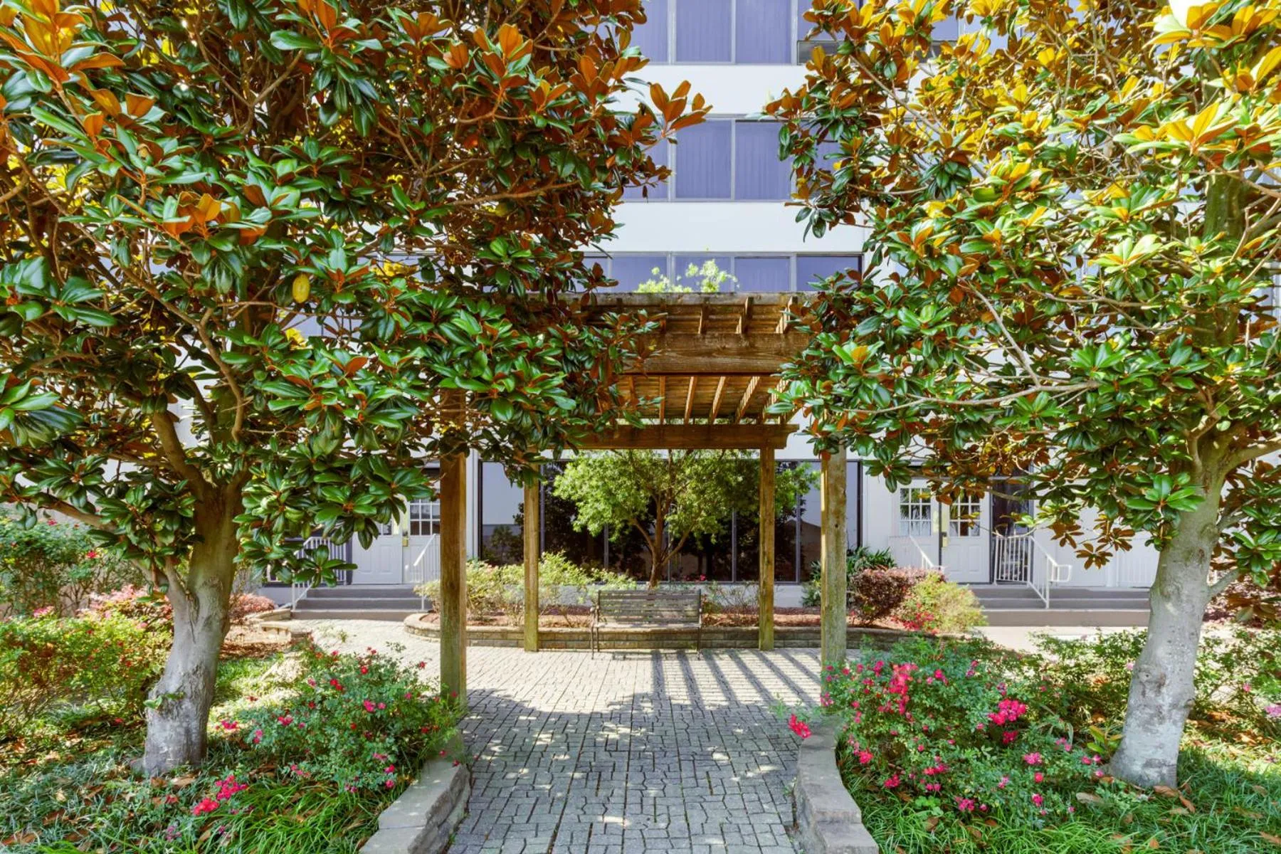 Patio in La Quinta by Wyndham New Orleans Airport