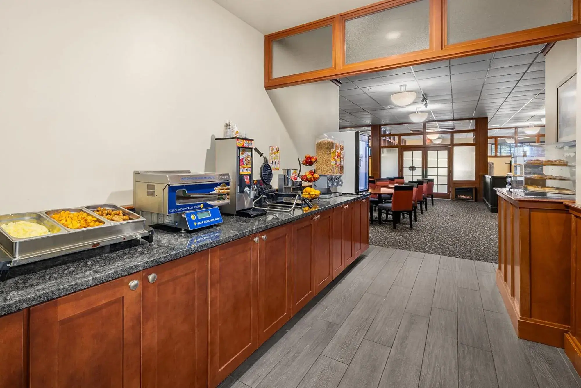 Buffet breakfast in The INN at Gig Harbor Buffet breakfast in The INN at Gig Harbor