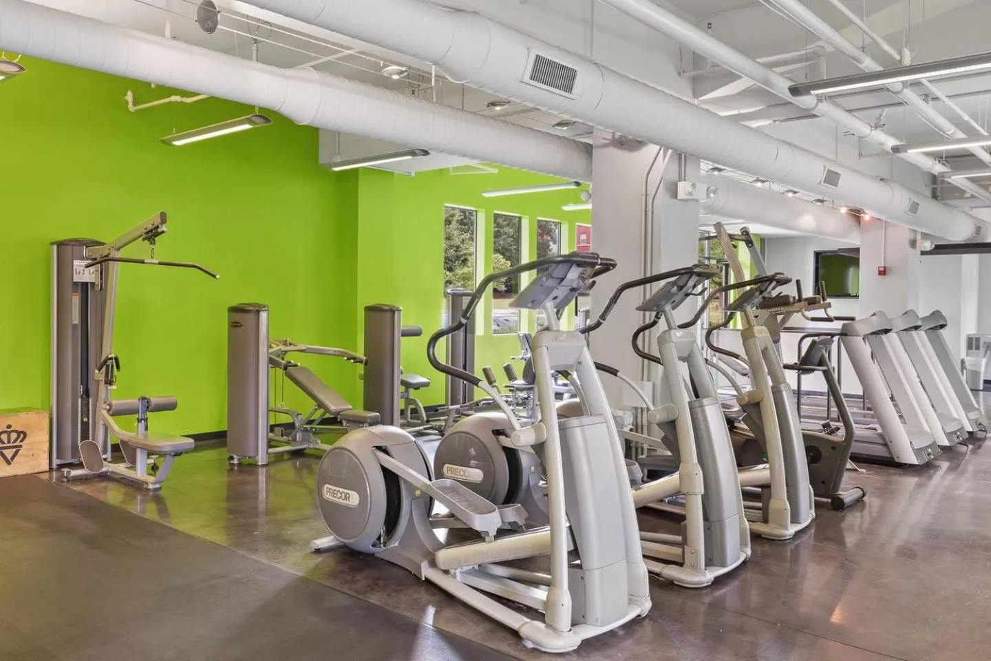 Fitness centre/facilities in Trifecta Ace Location Pool & Gym Superhost