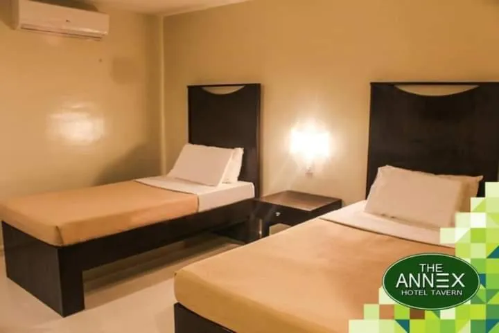 Bed in Annex Hotel Tavern