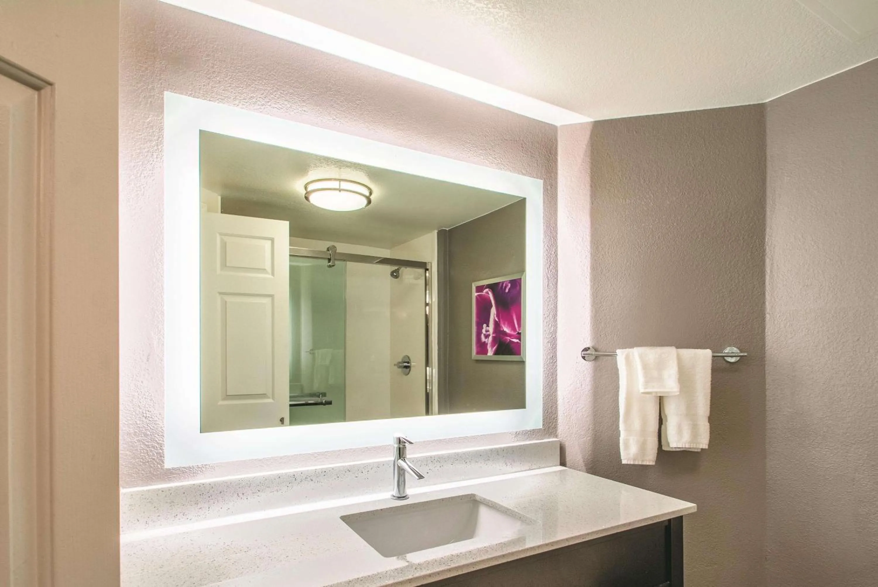 Photo of the whole room in La Quinta by Wyndham Orem University Pwy Provo