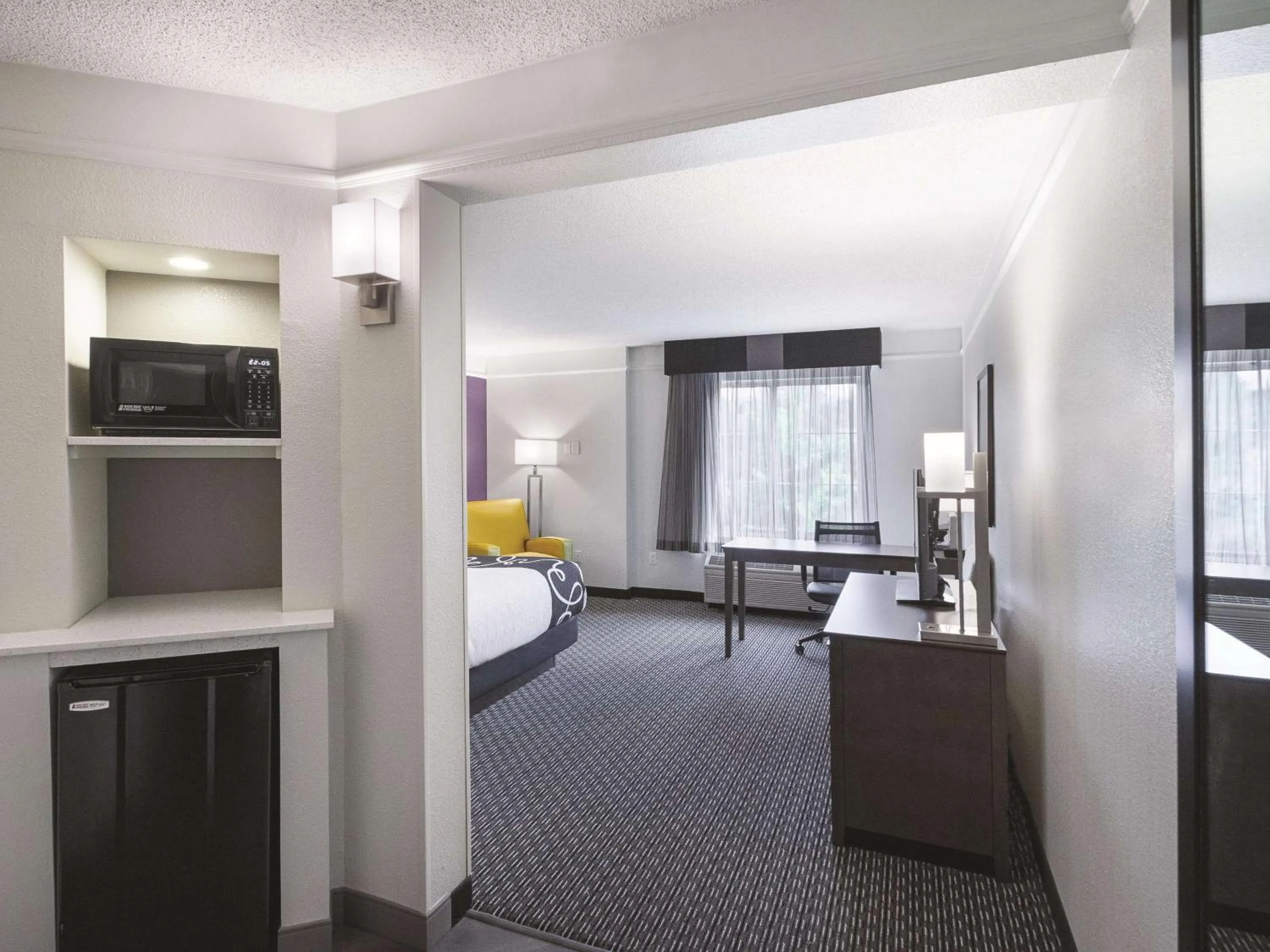 Photo of the whole room, Bed in La Quinta by Wyndham Orem University Pwy Provo