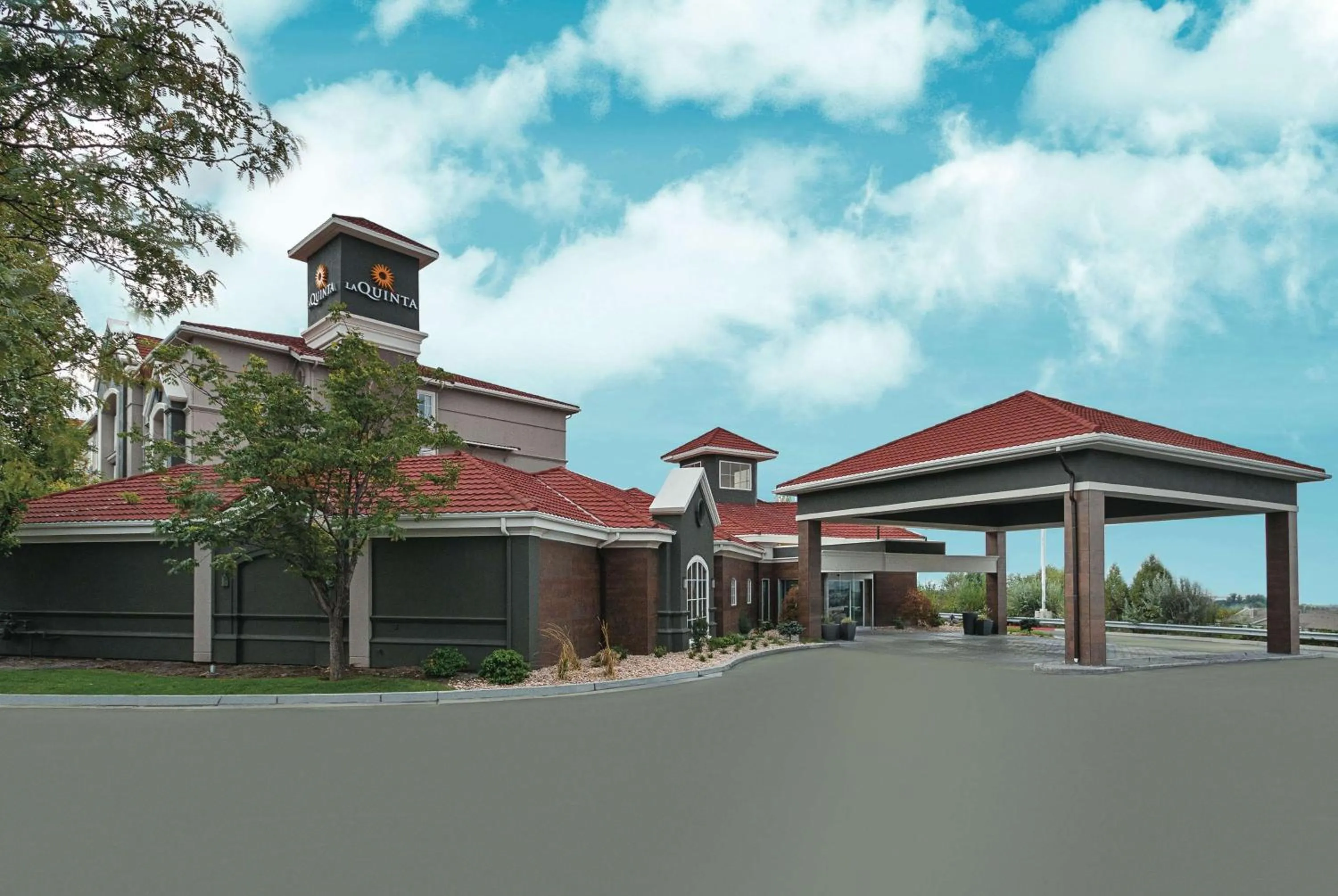 Property building in La Quinta by Wyndham Orem University Pwy Provo