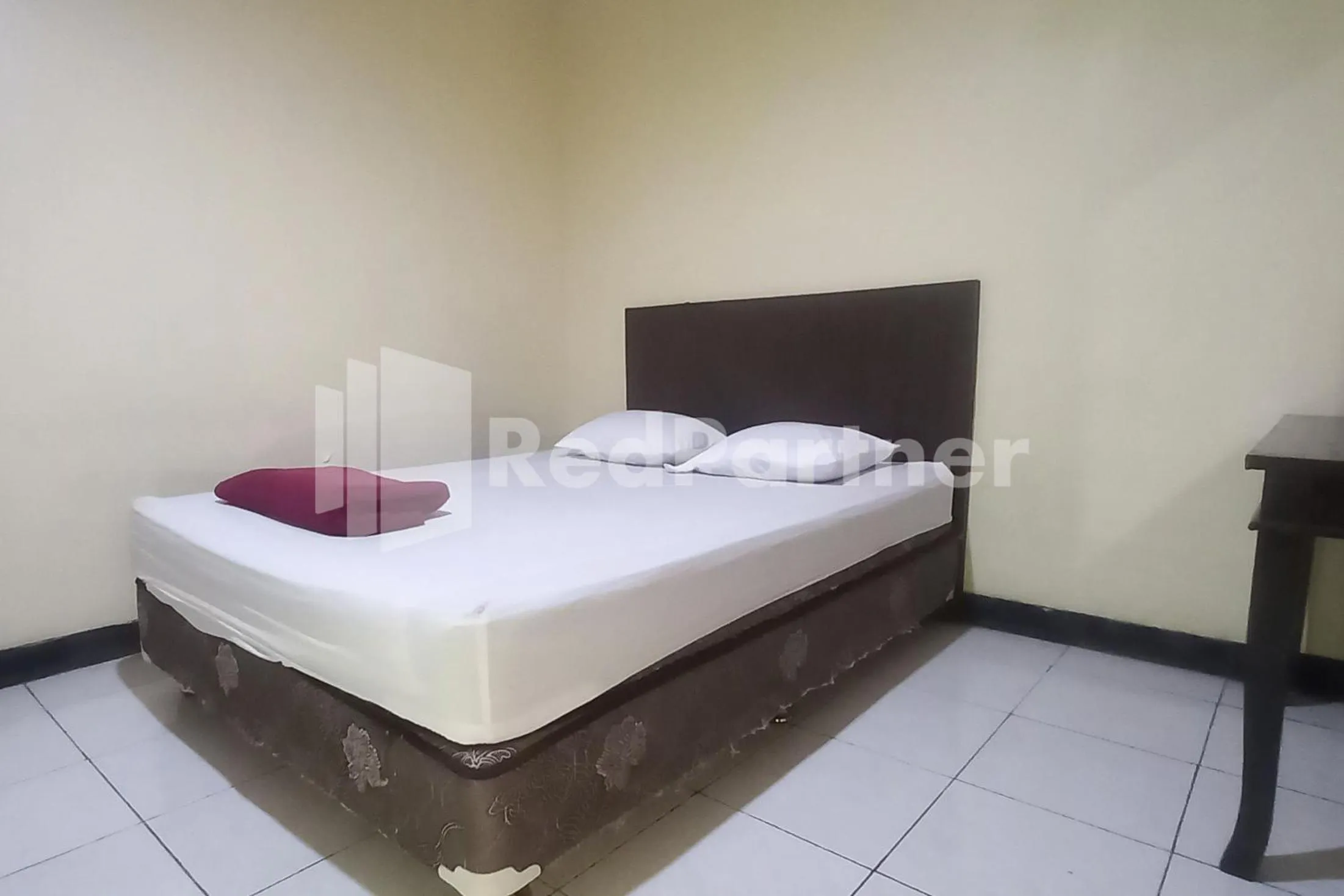 Bedroom, Bed in Hotel Palem 2 Syariah Malang Redpartner