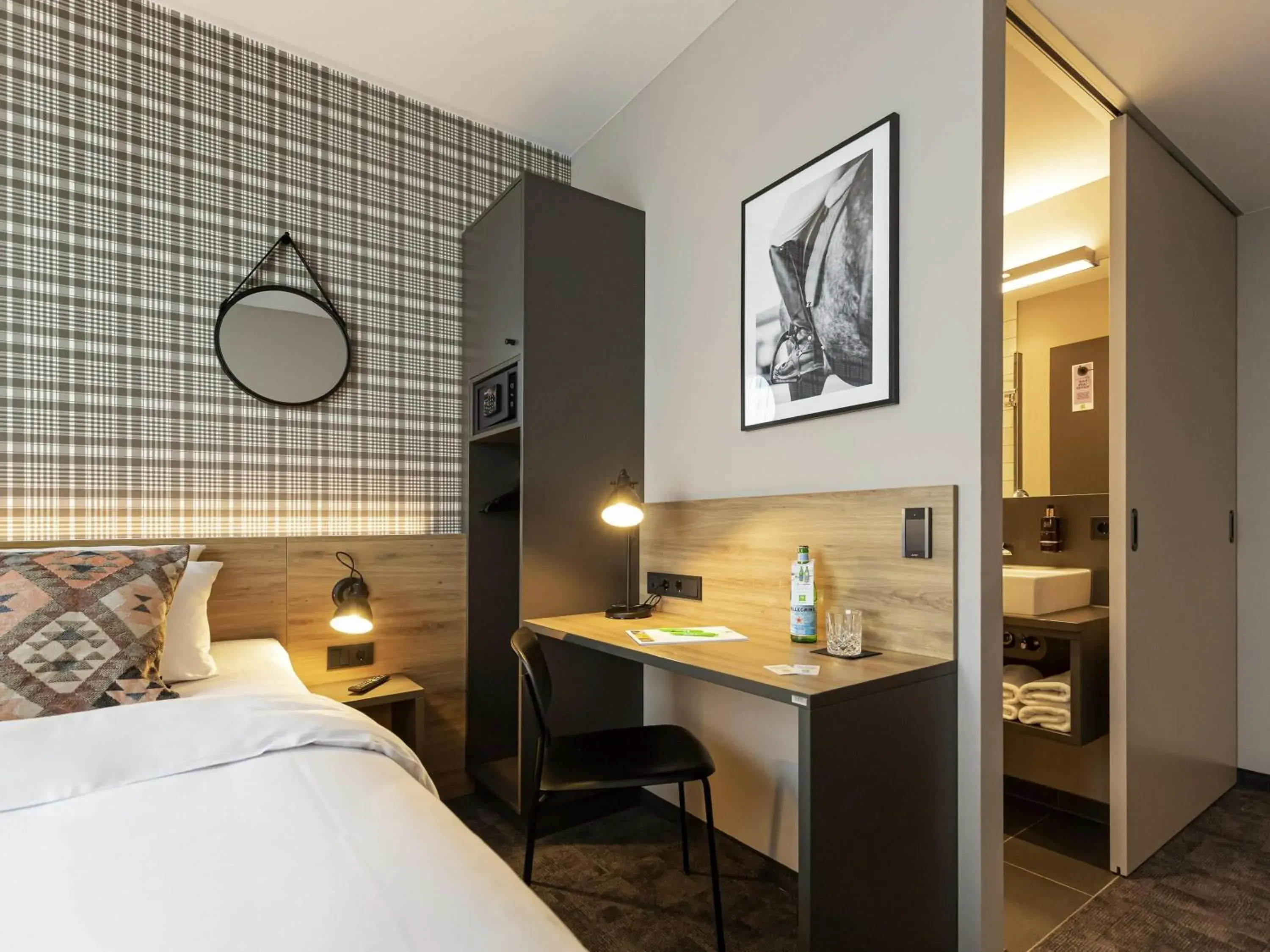 Bedroom, Bed in ibis Styles Vechta Bedroom, Bed in ibis Styles Vechta