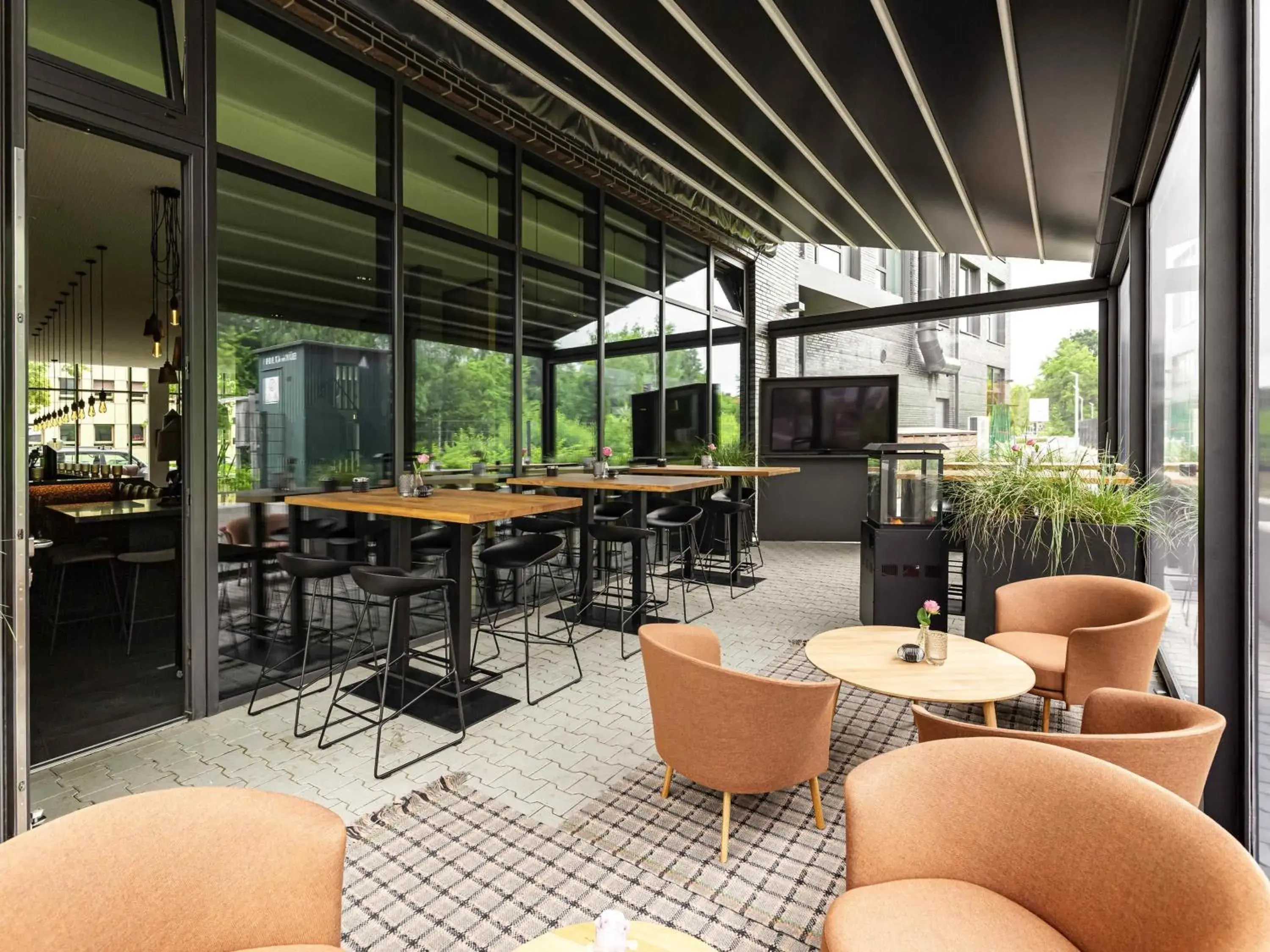 Lounge or bar in ibis Styles Vechta Lounge or bar in ibis Styles Vechta