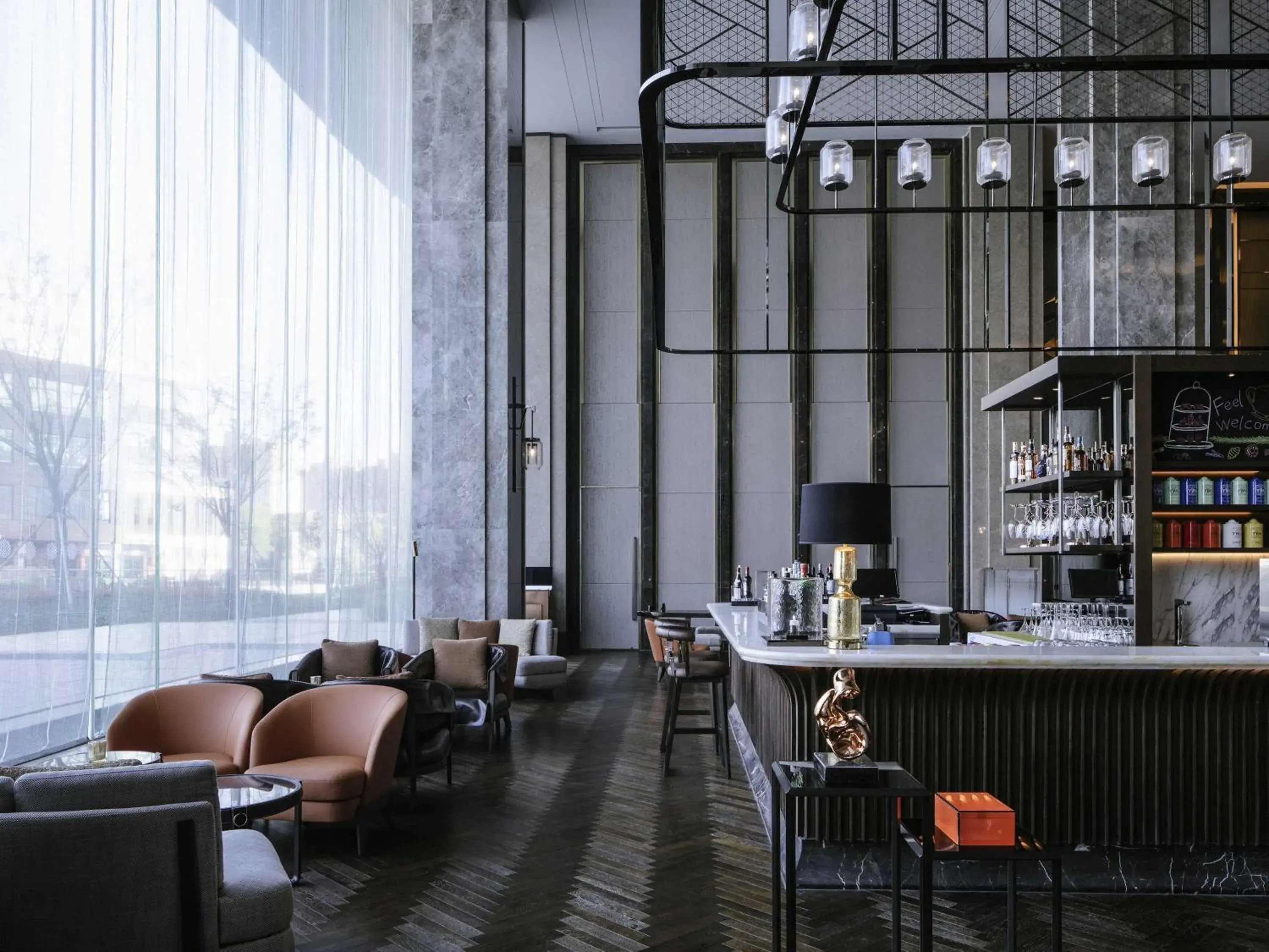 Lounge or bar in Pullman Shanghai Qingpu Excellence Lounge or bar in Pullman Shanghai Qingpu Excellence